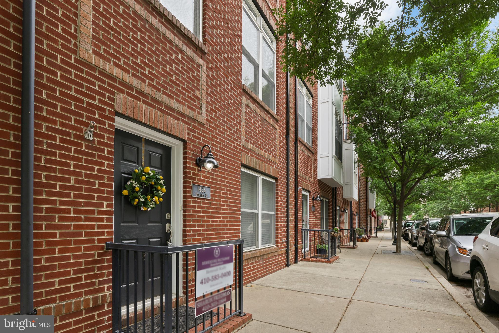 MCHENRY POINTE - Residential