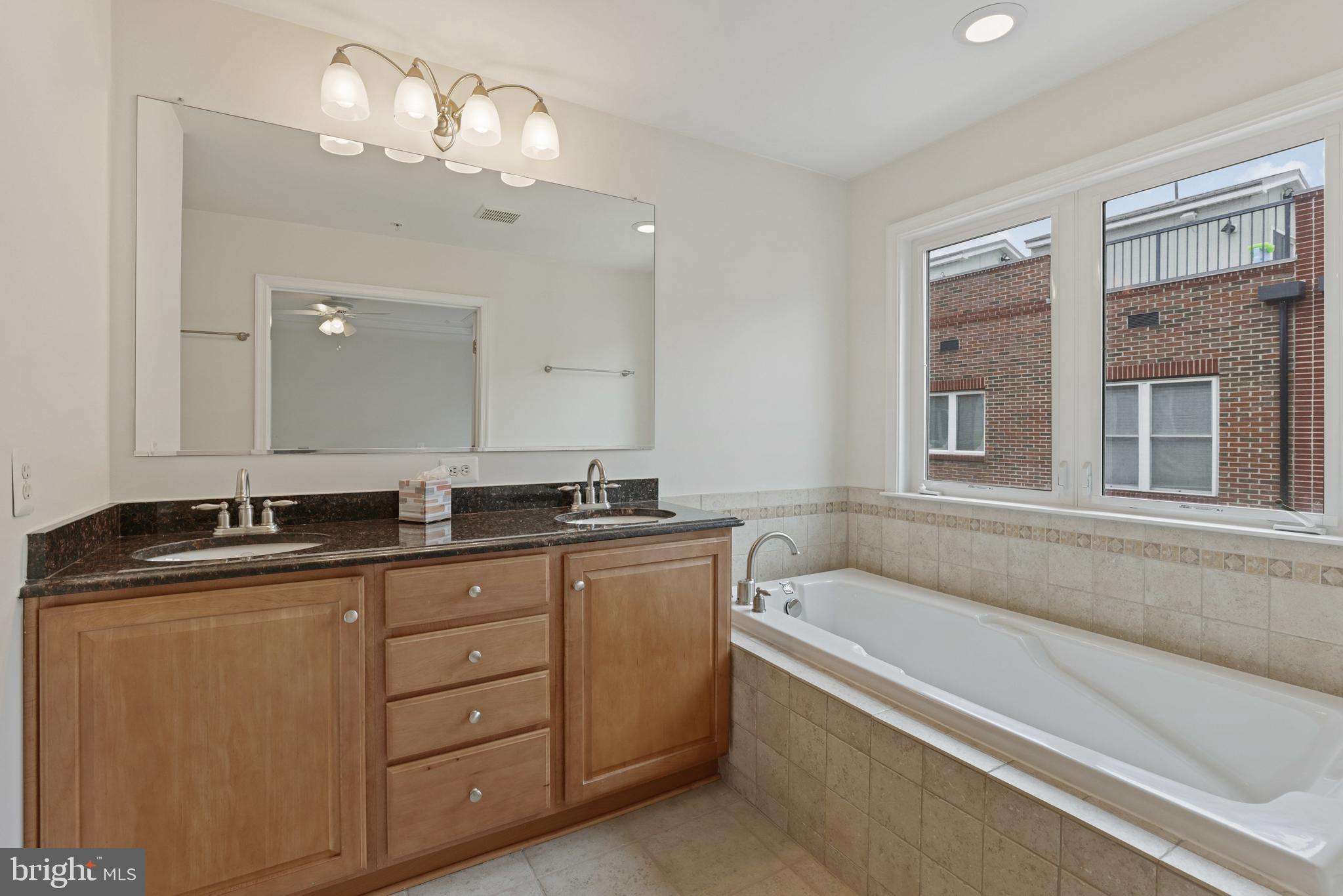 MCHENRY POINTE - Residential