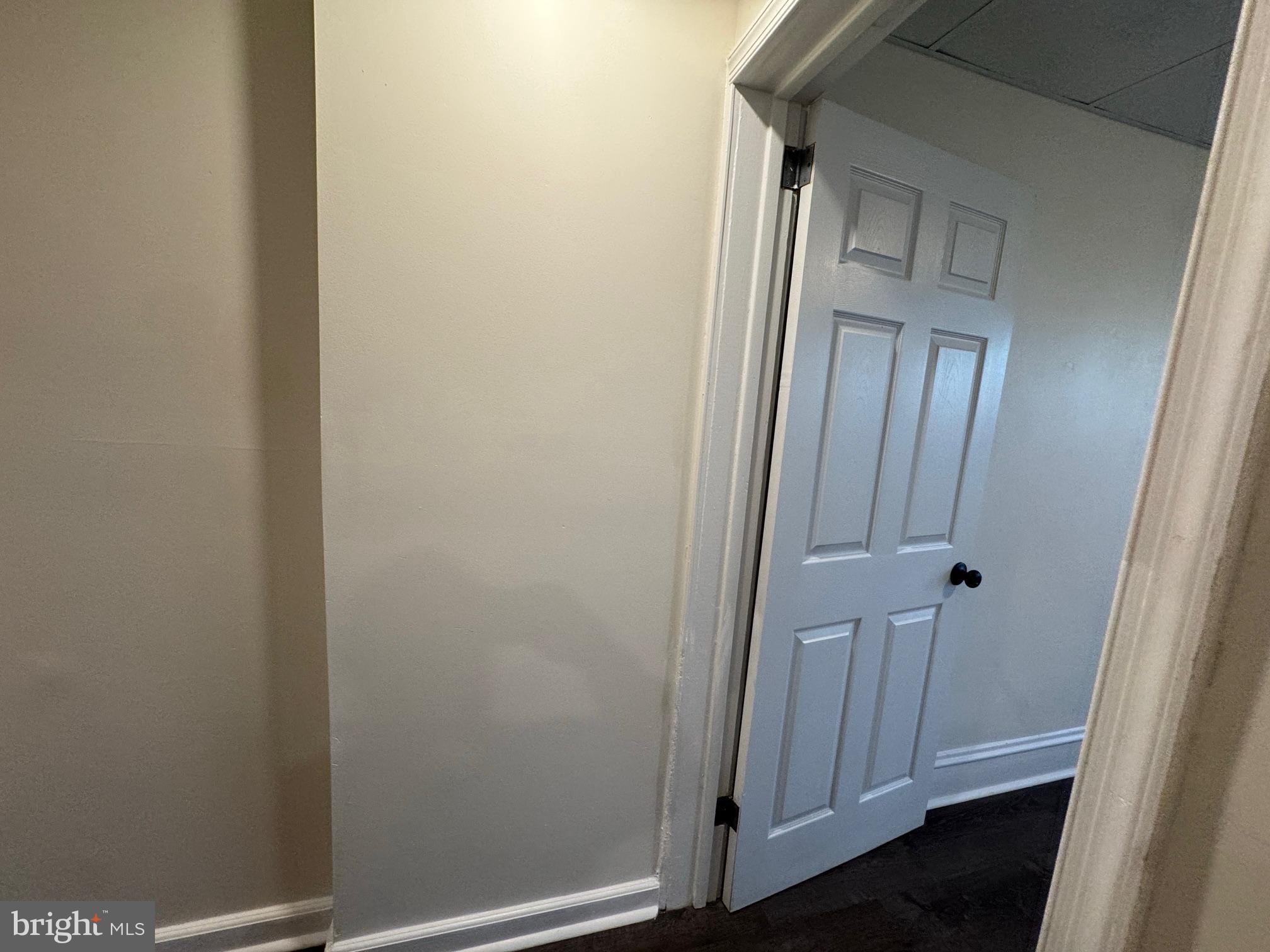 KING MANOR - Residential Lease