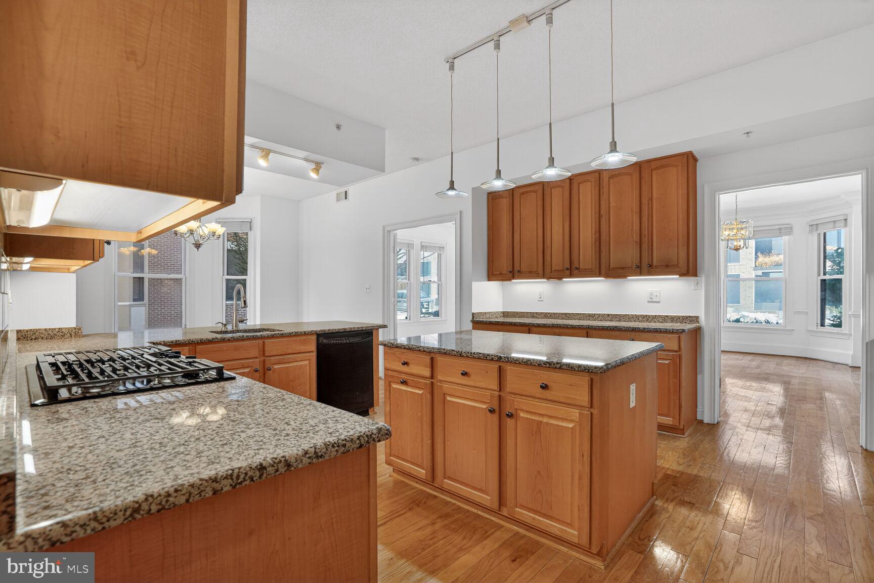 STRATHMORE PARK - Residential