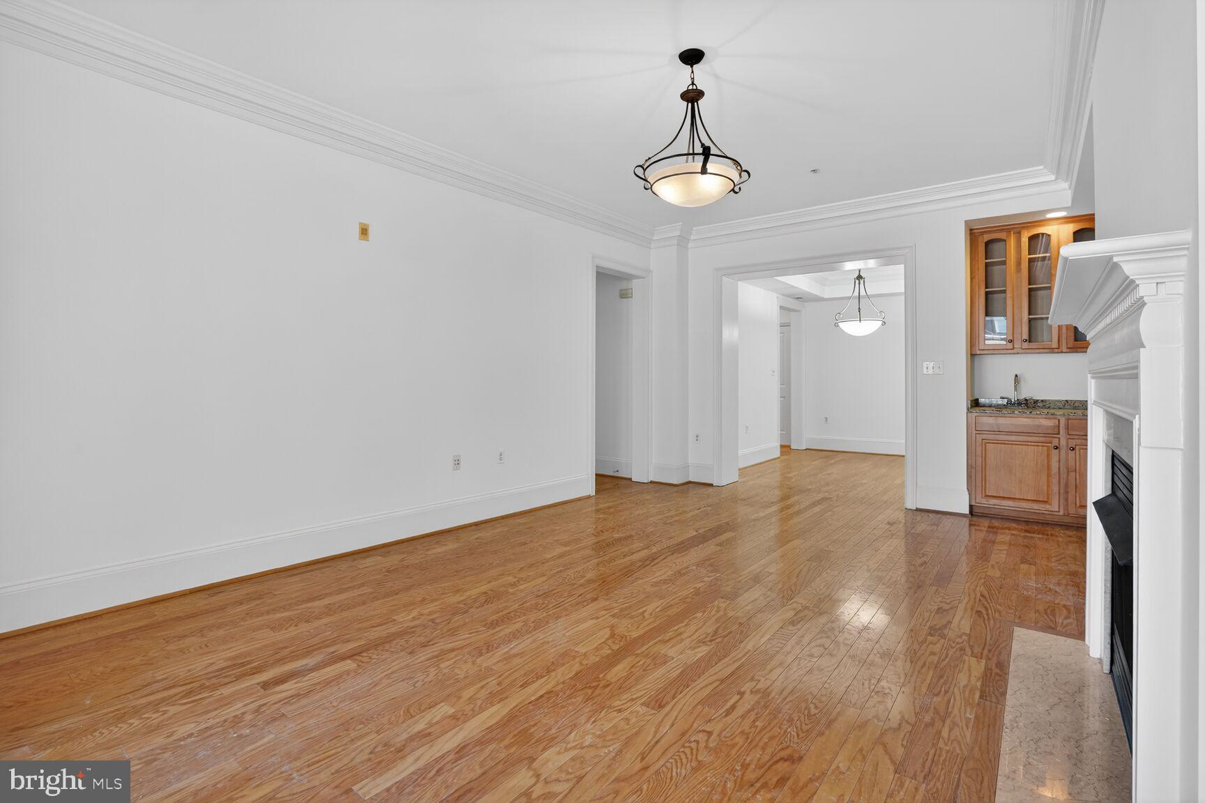 STRATHMORE PARK - Residential