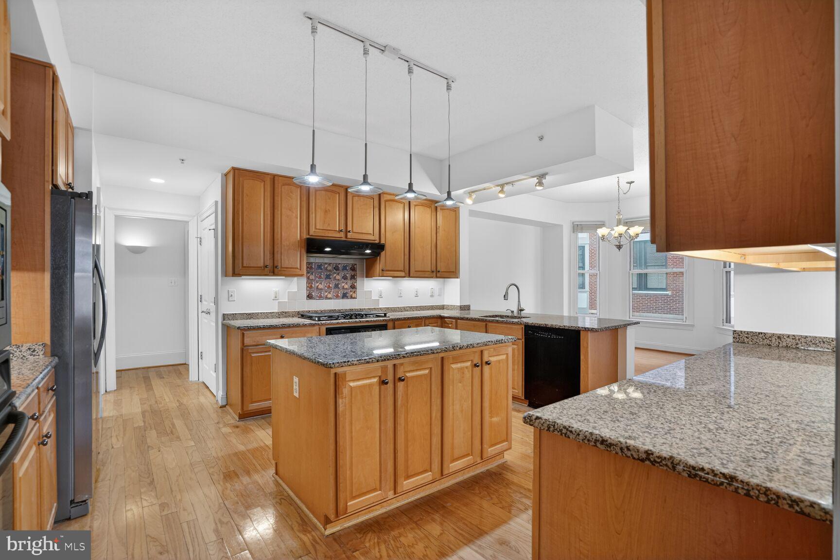 STRATHMORE PARK - Residential