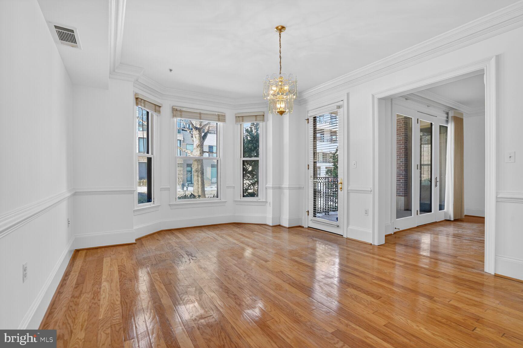 STRATHMORE PARK - Residential