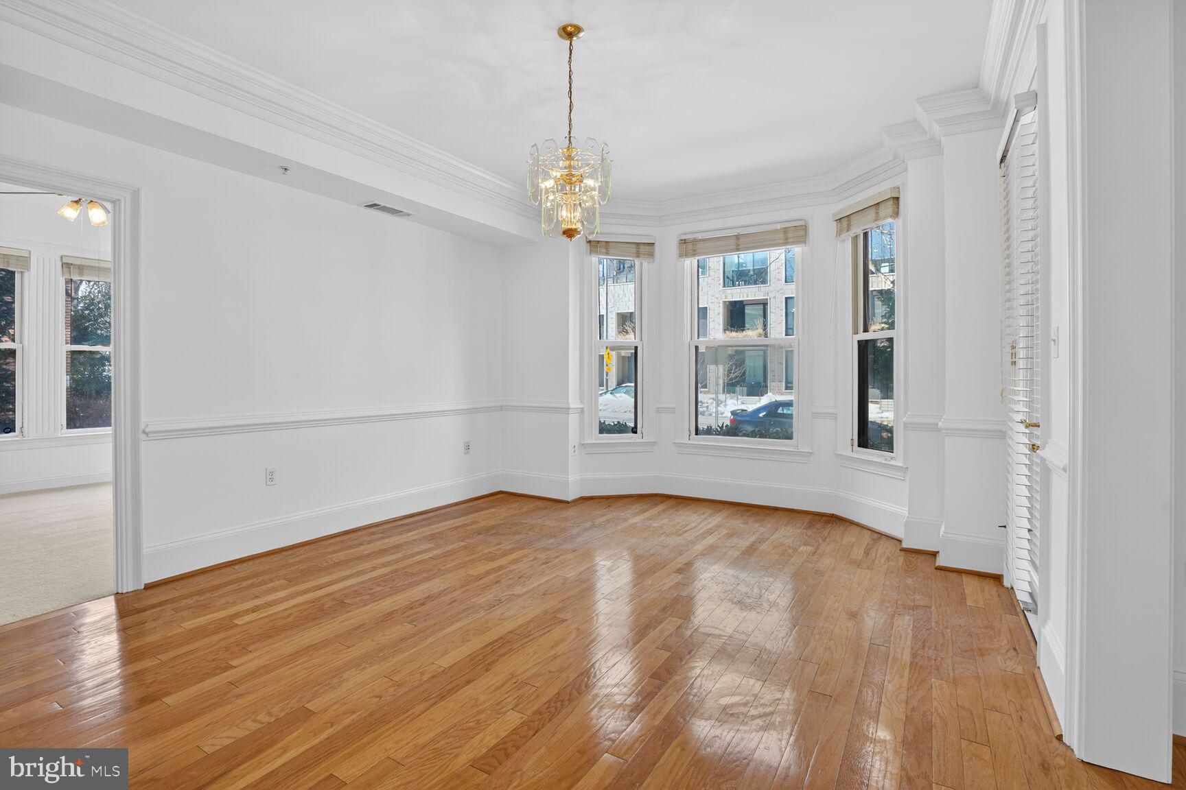 STRATHMORE PARK - Residential