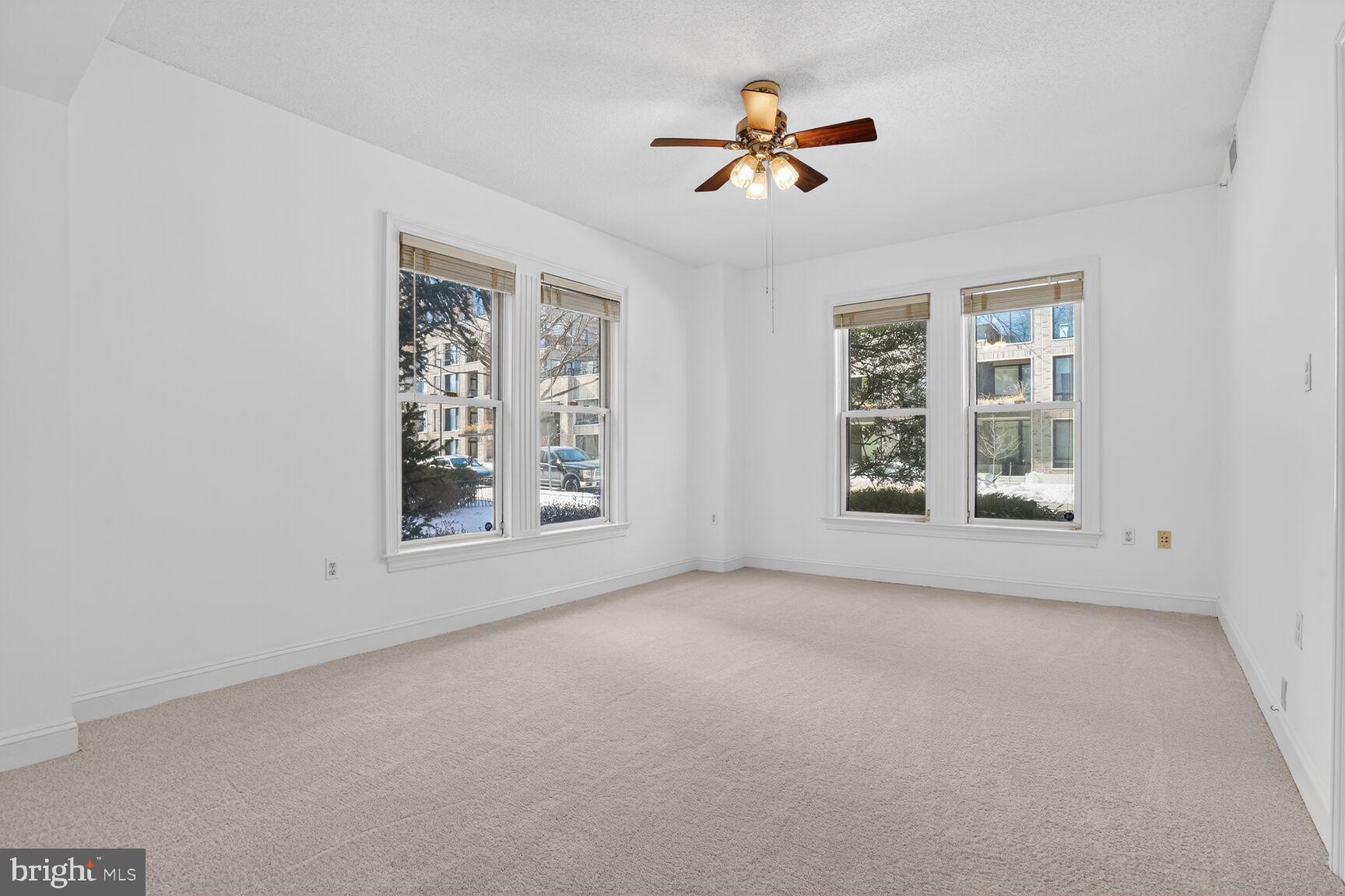 STRATHMORE PARK - Residential