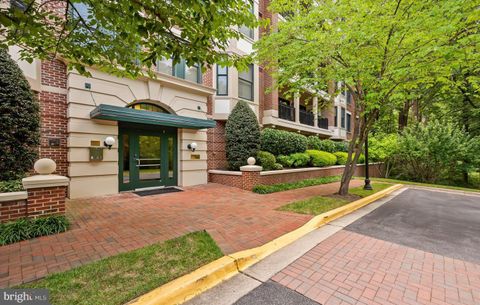 Photo of 10404 Strathmore Park Court #104, NORTH BETHESDA, MD 20852 (MLS # MDMC2213510)