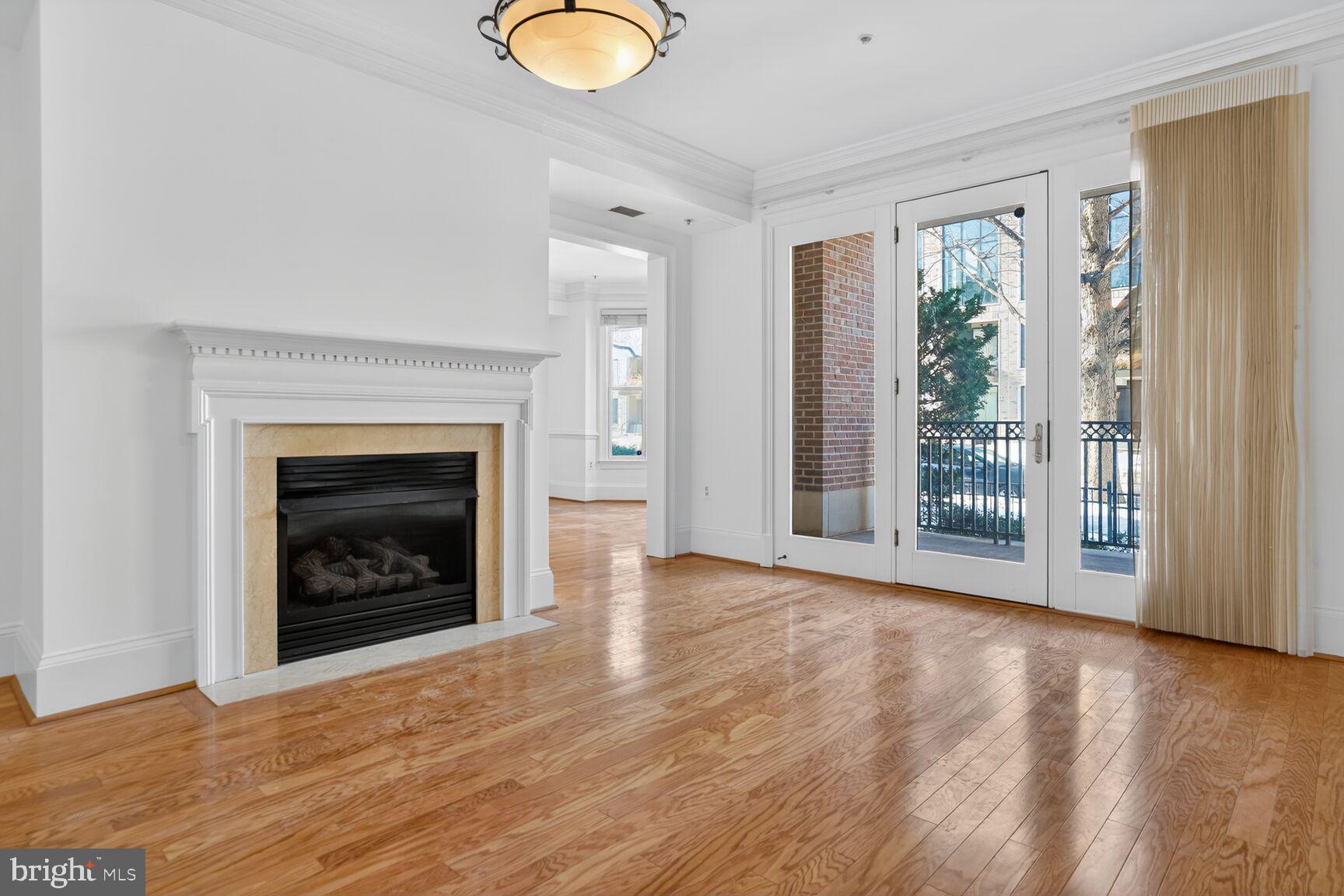 STRATHMORE PARK - Residential