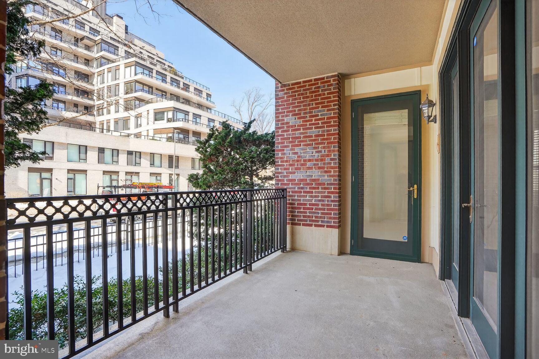 STRATHMORE PARK - Residential