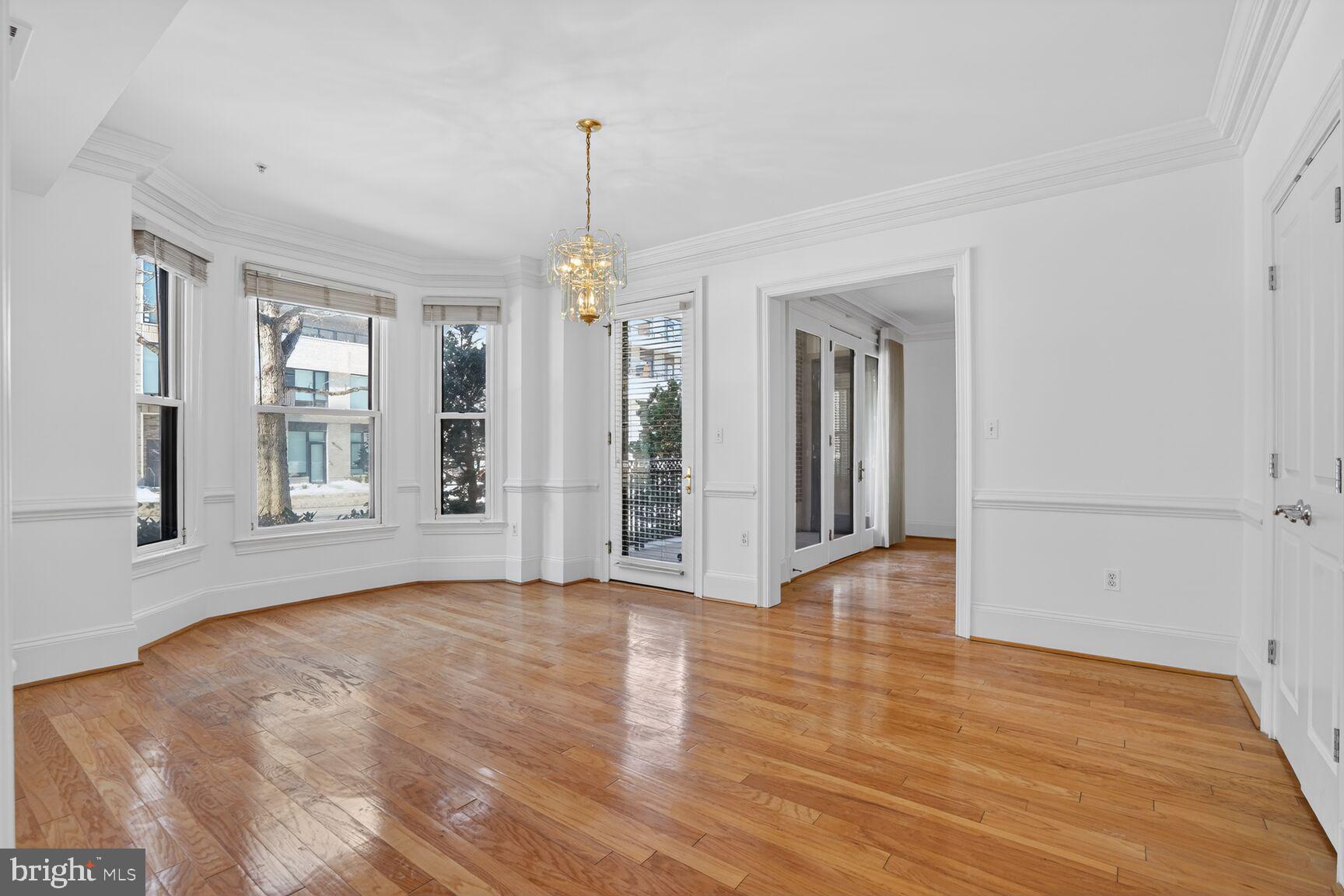 STRATHMORE PARK - Residential