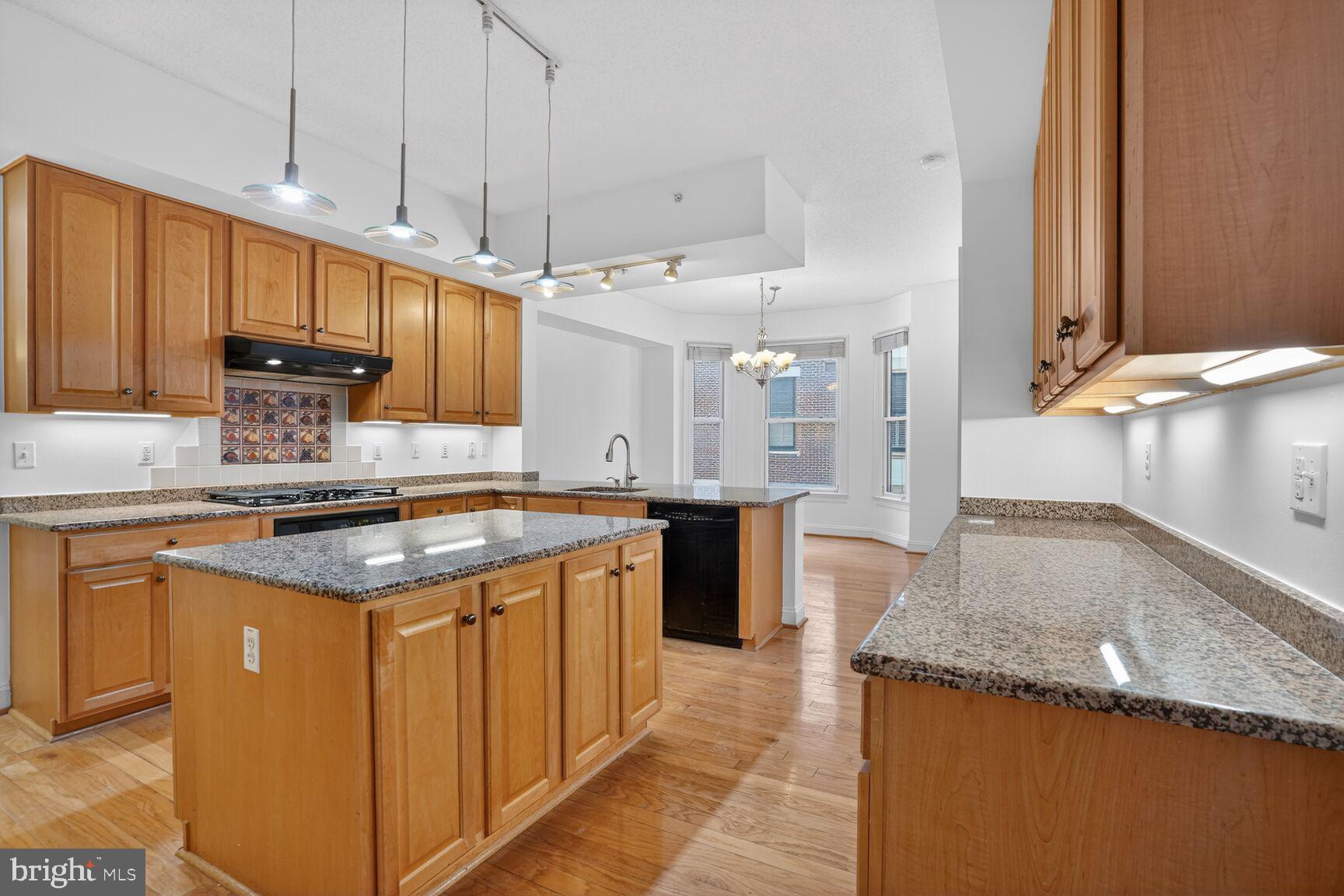 STRATHMORE PARK - Residential