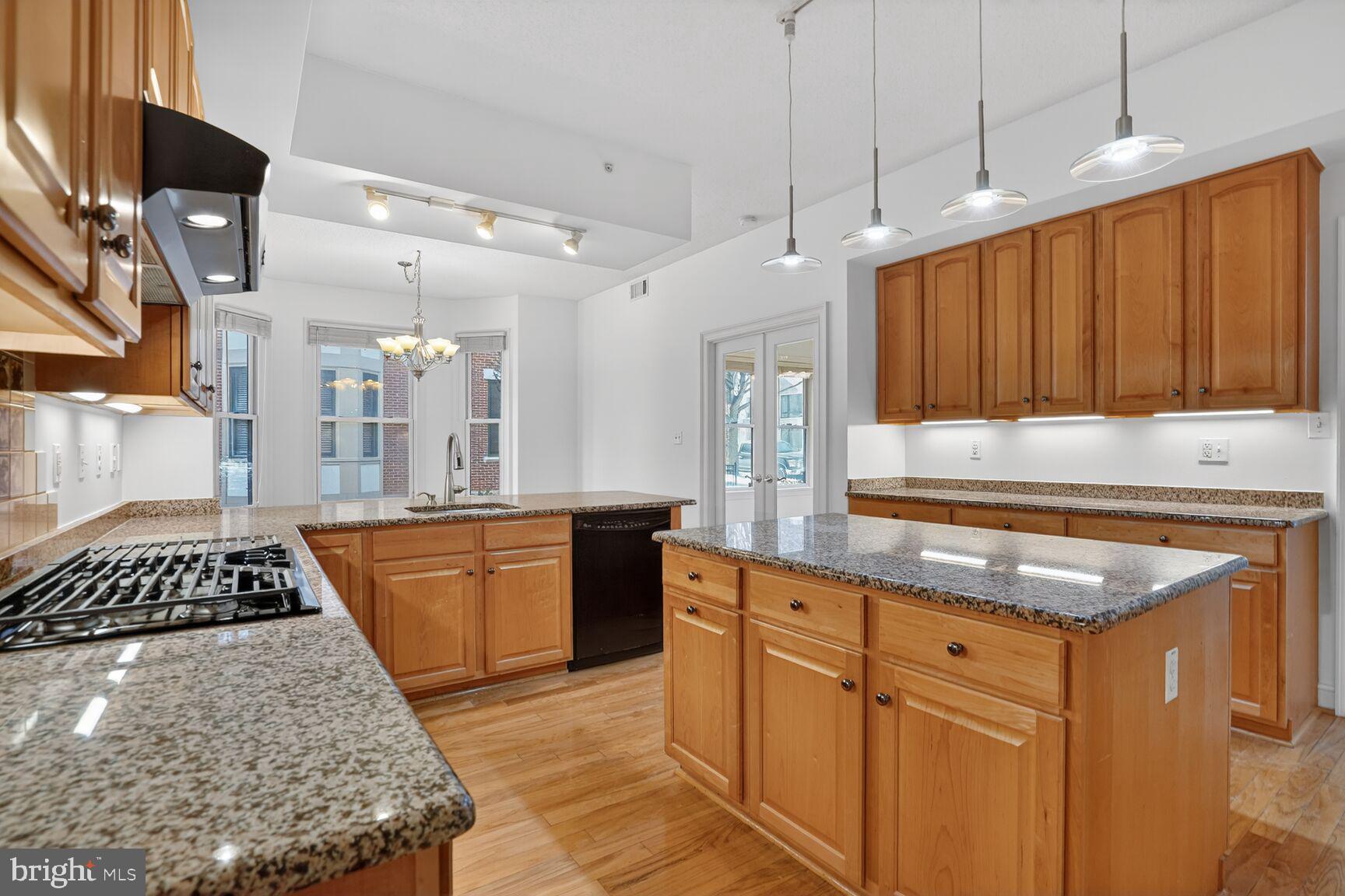 STRATHMORE PARK - Residential