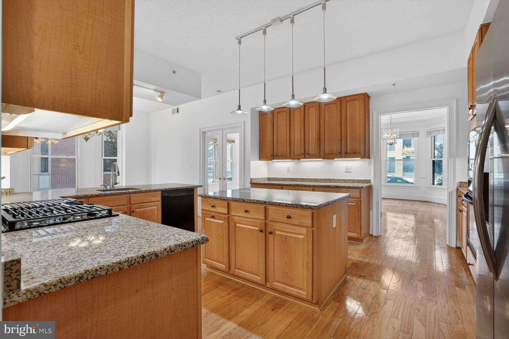 STRATHMORE PARK - Residential