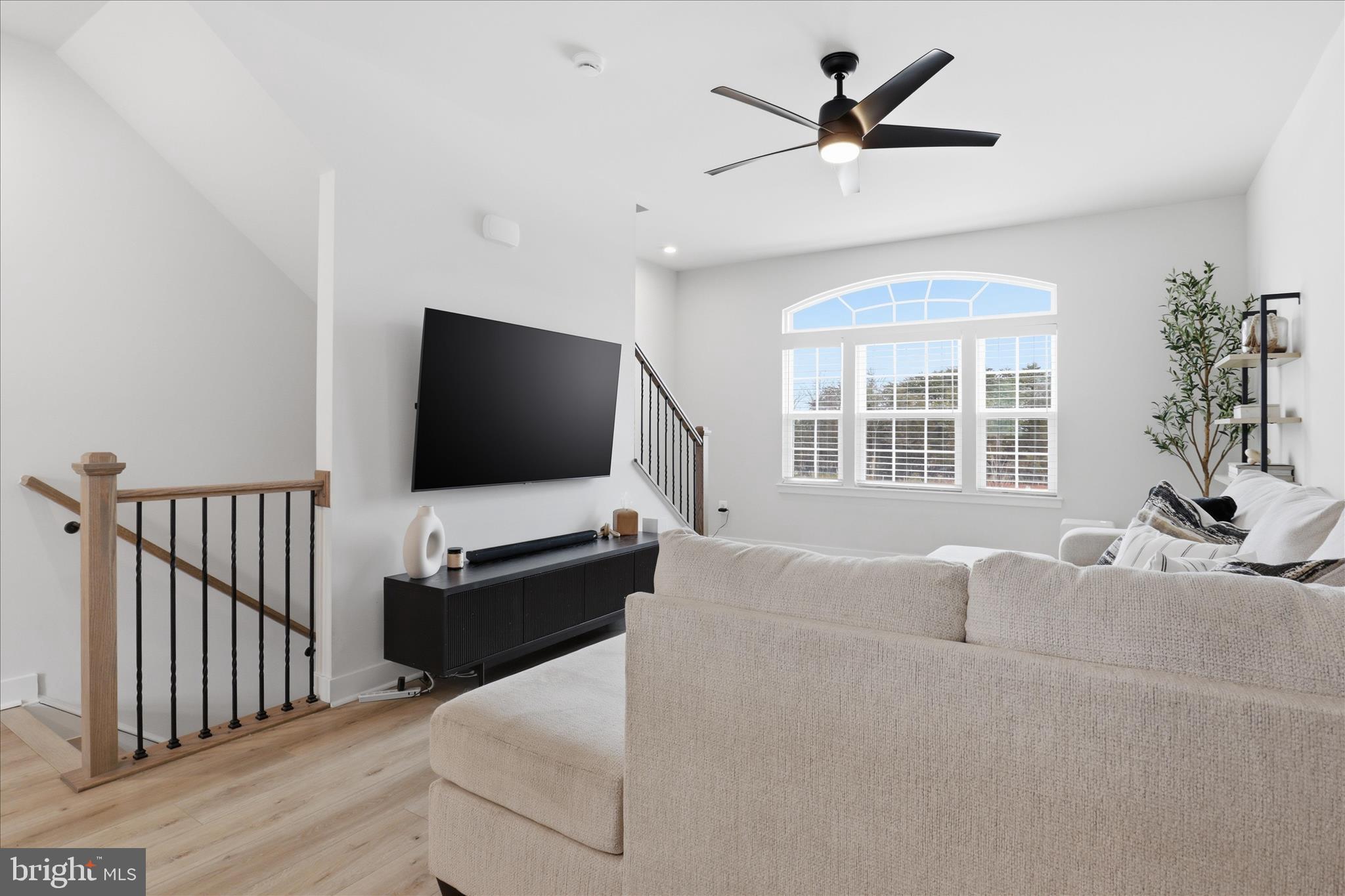 ARCOLA TOWN CENTER - Residential