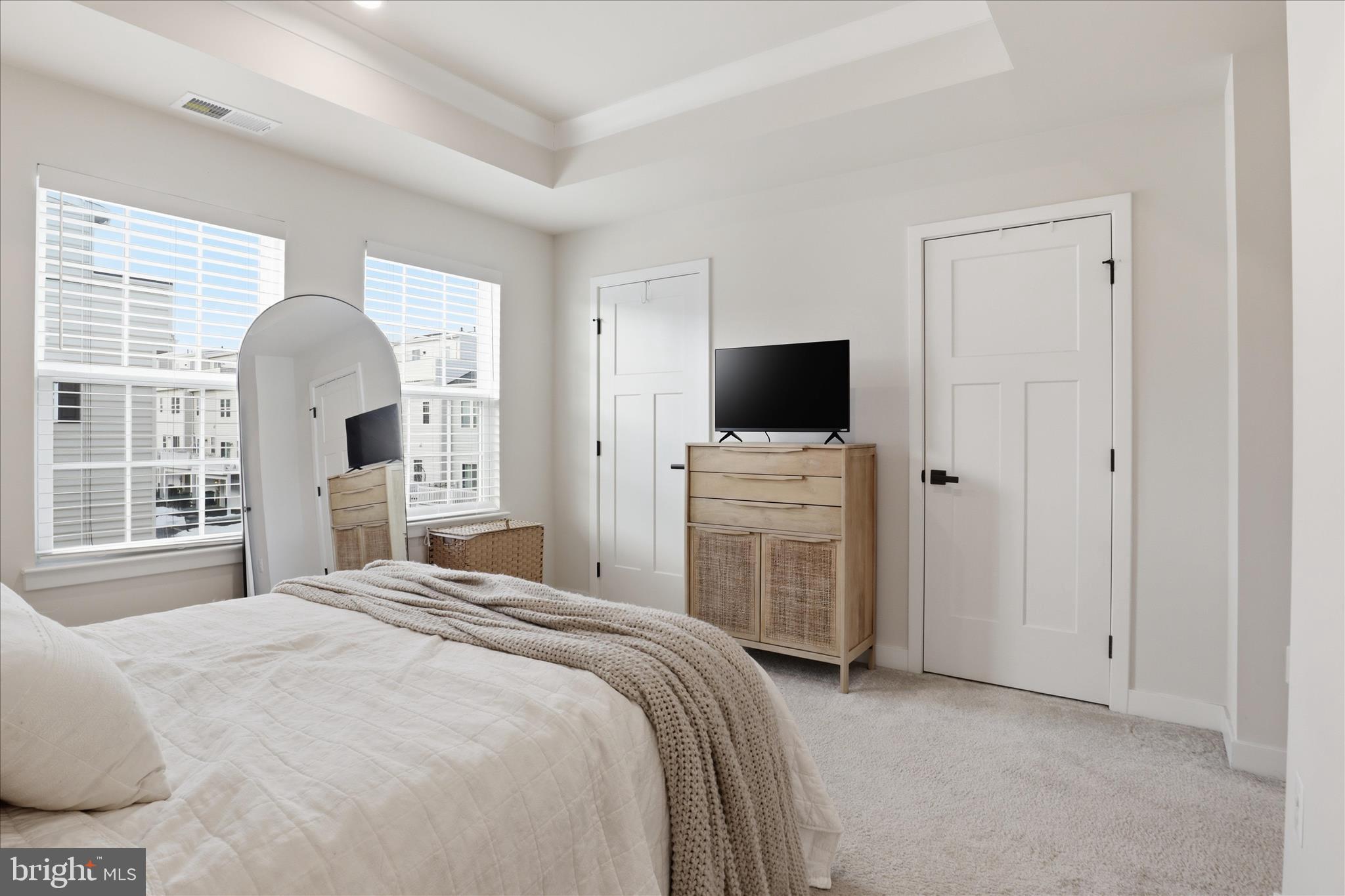 ARCOLA TOWN CENTER - Residential