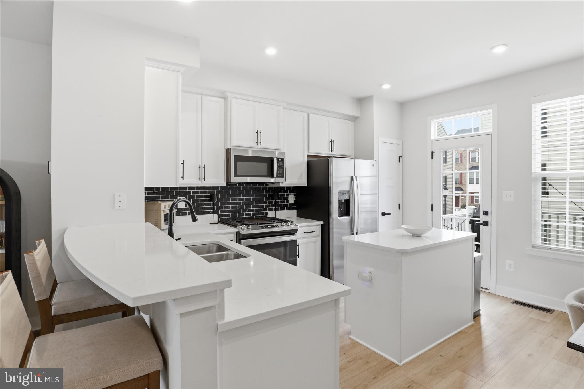 ARCOLA TOWN CENTER - Residential