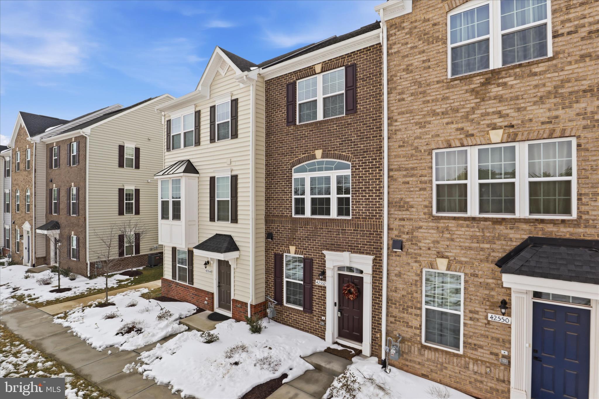 ARCOLA TOWN CENTER - Residential