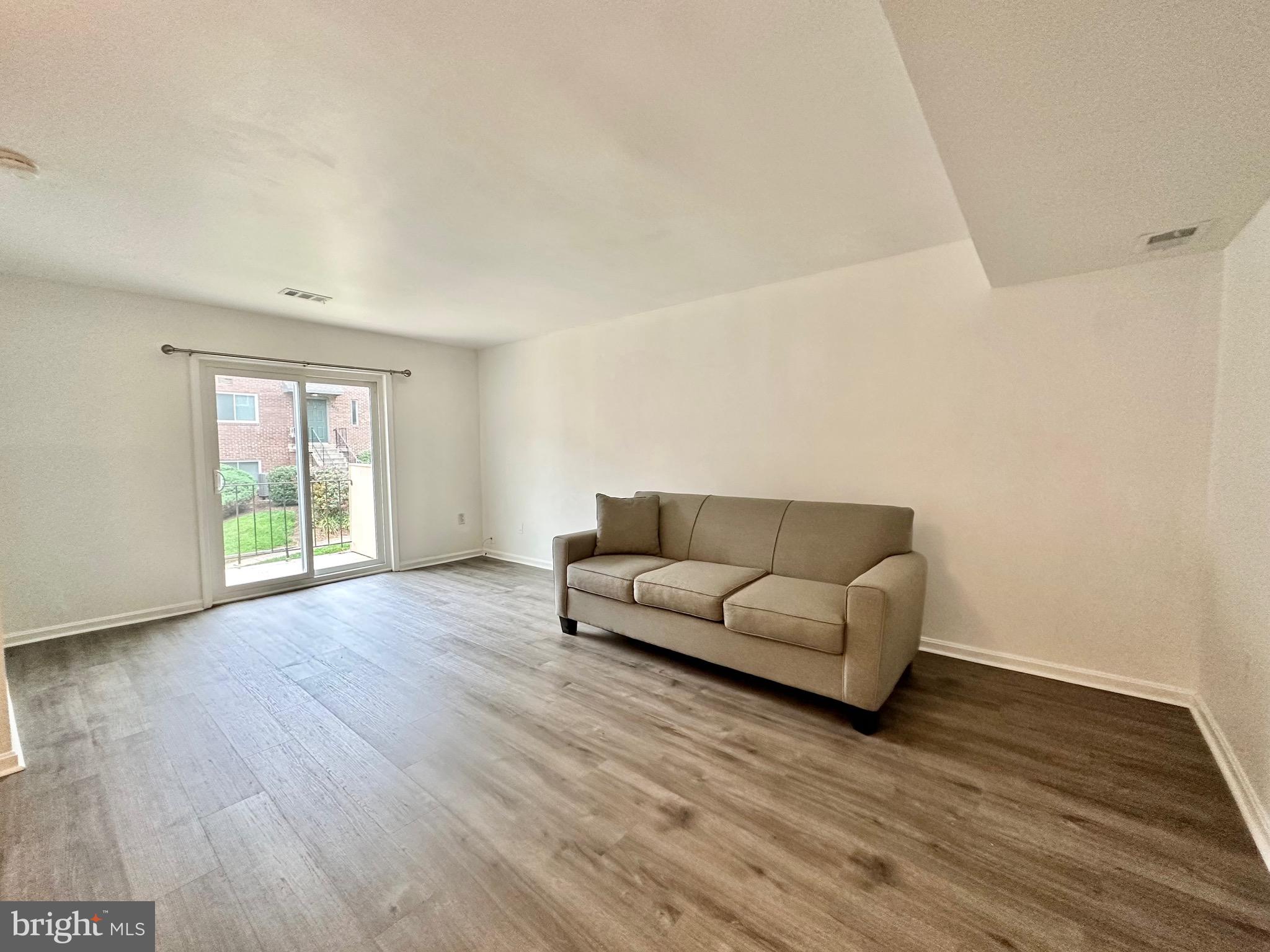 TERRACE TOWNHOUSES OF ANNANDALE - Residential Lease