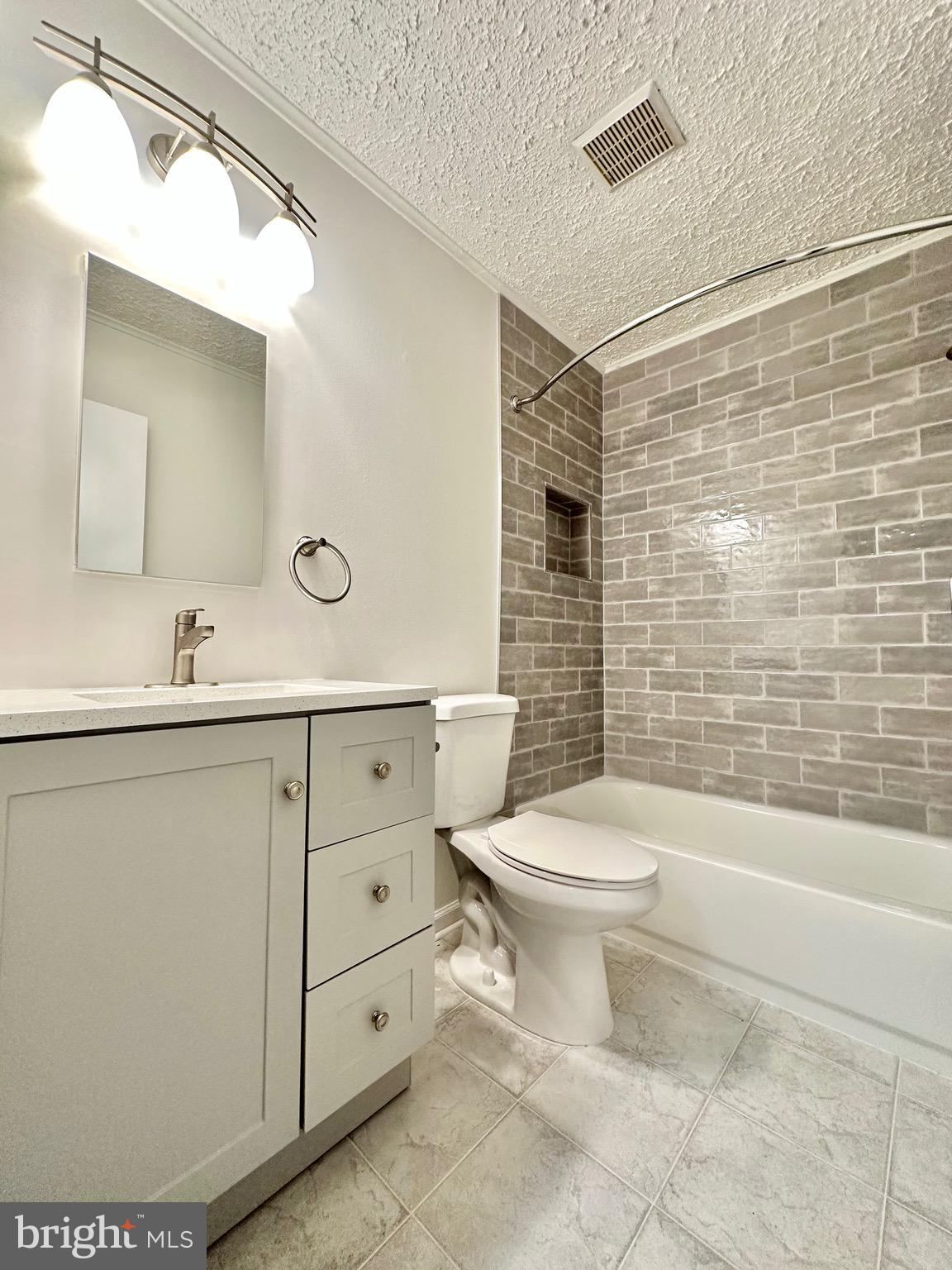 TERRACE TOWNHOUSES OF ANNANDALE - Residential Lease