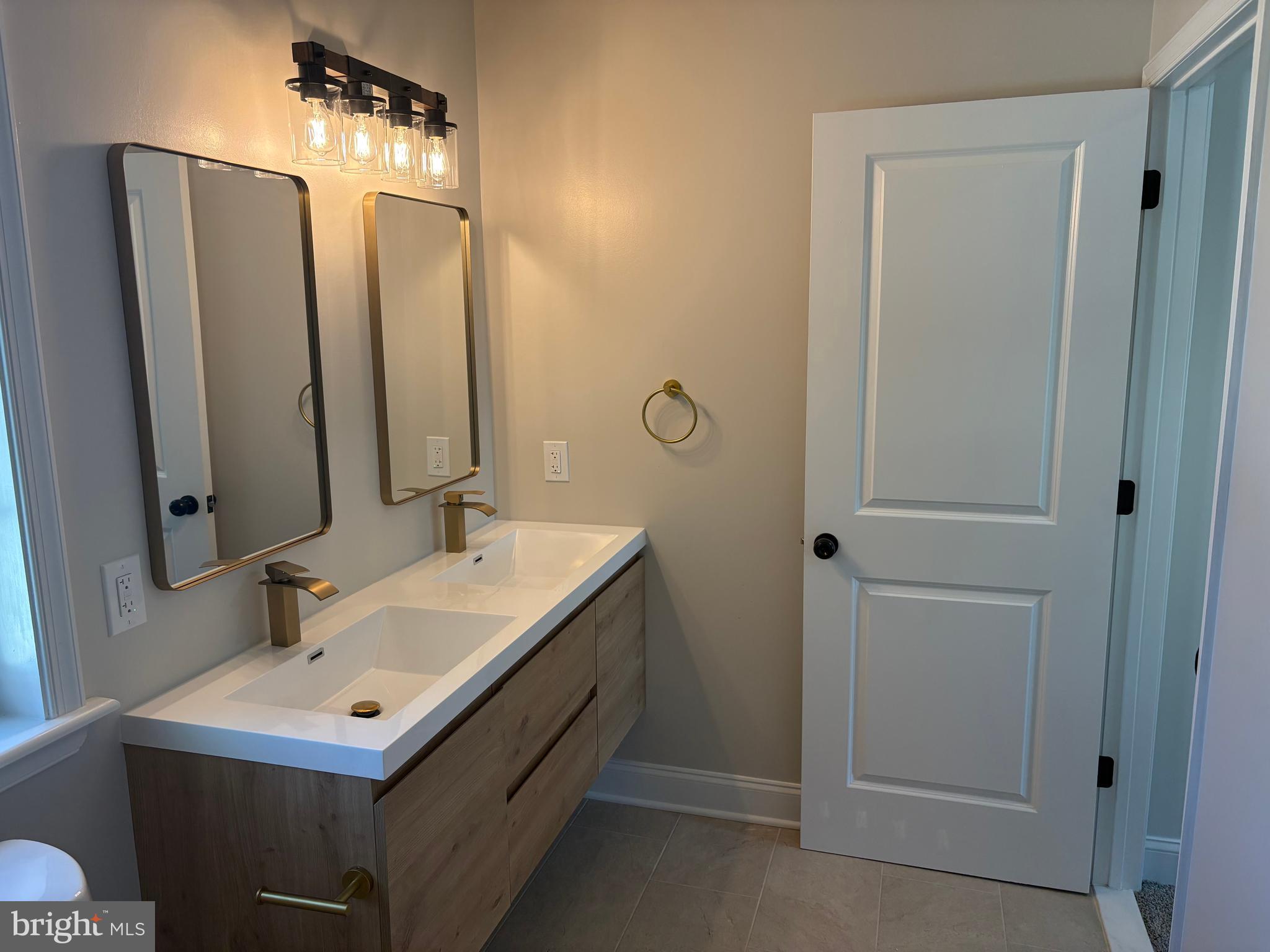 MILL CREEK FALLS - Residential