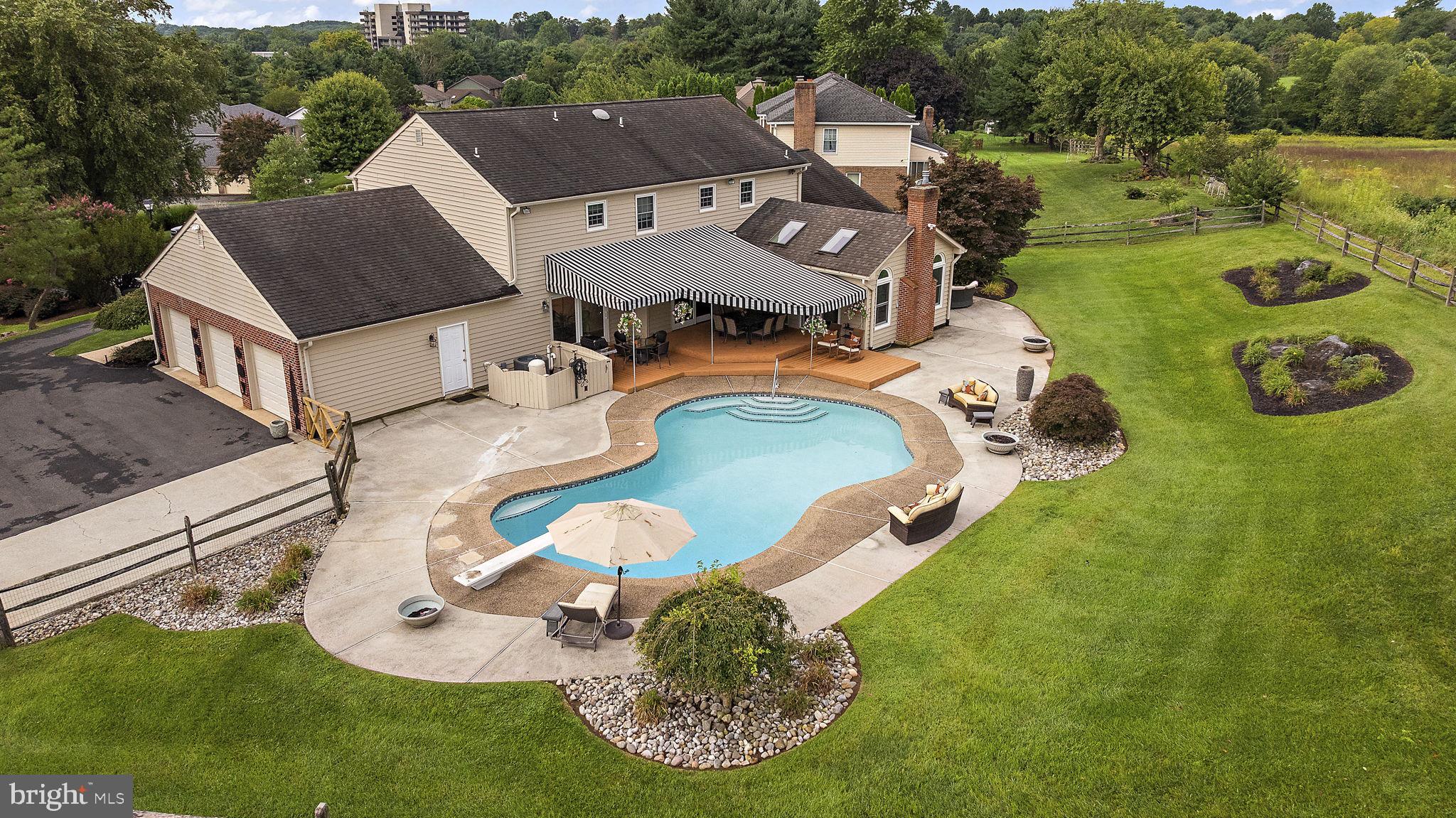 14 THORNBERRY LANE