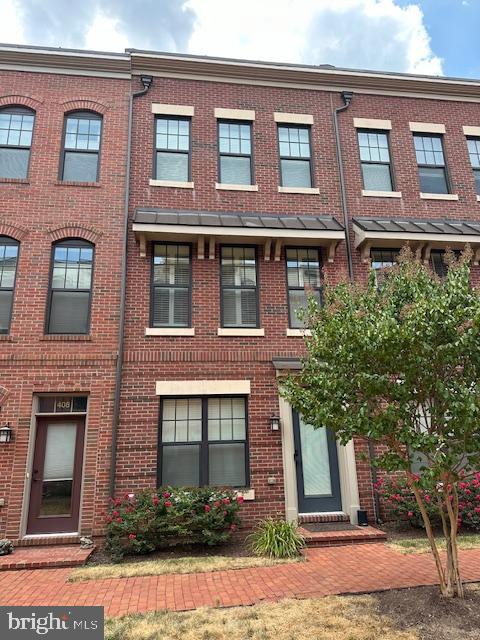 CRESCENT PLACE - Residential Lease