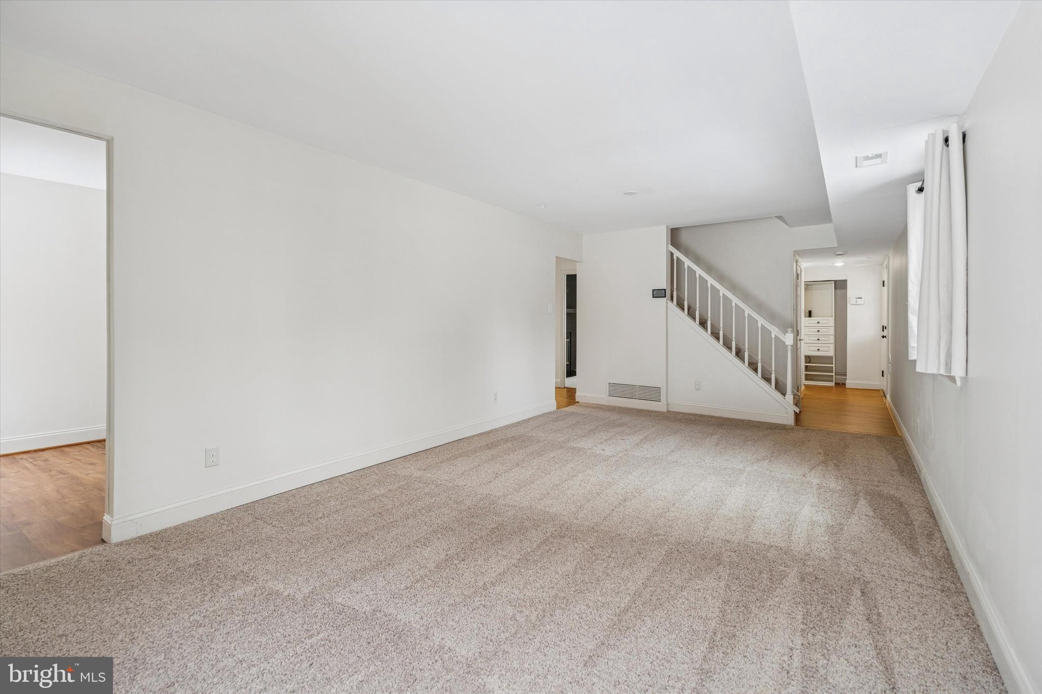 ASPENWOOD - Residential