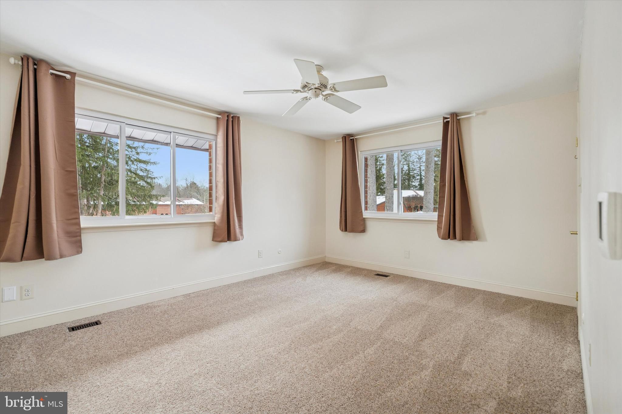 ASPENWOOD - Residential