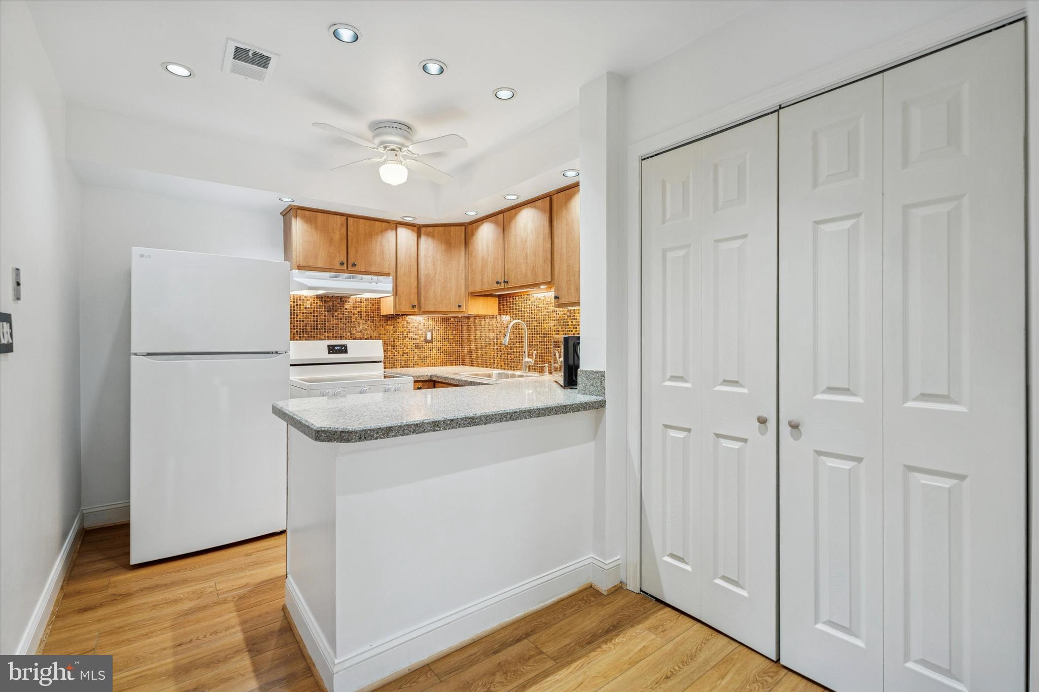 ASPENWOOD - Residential