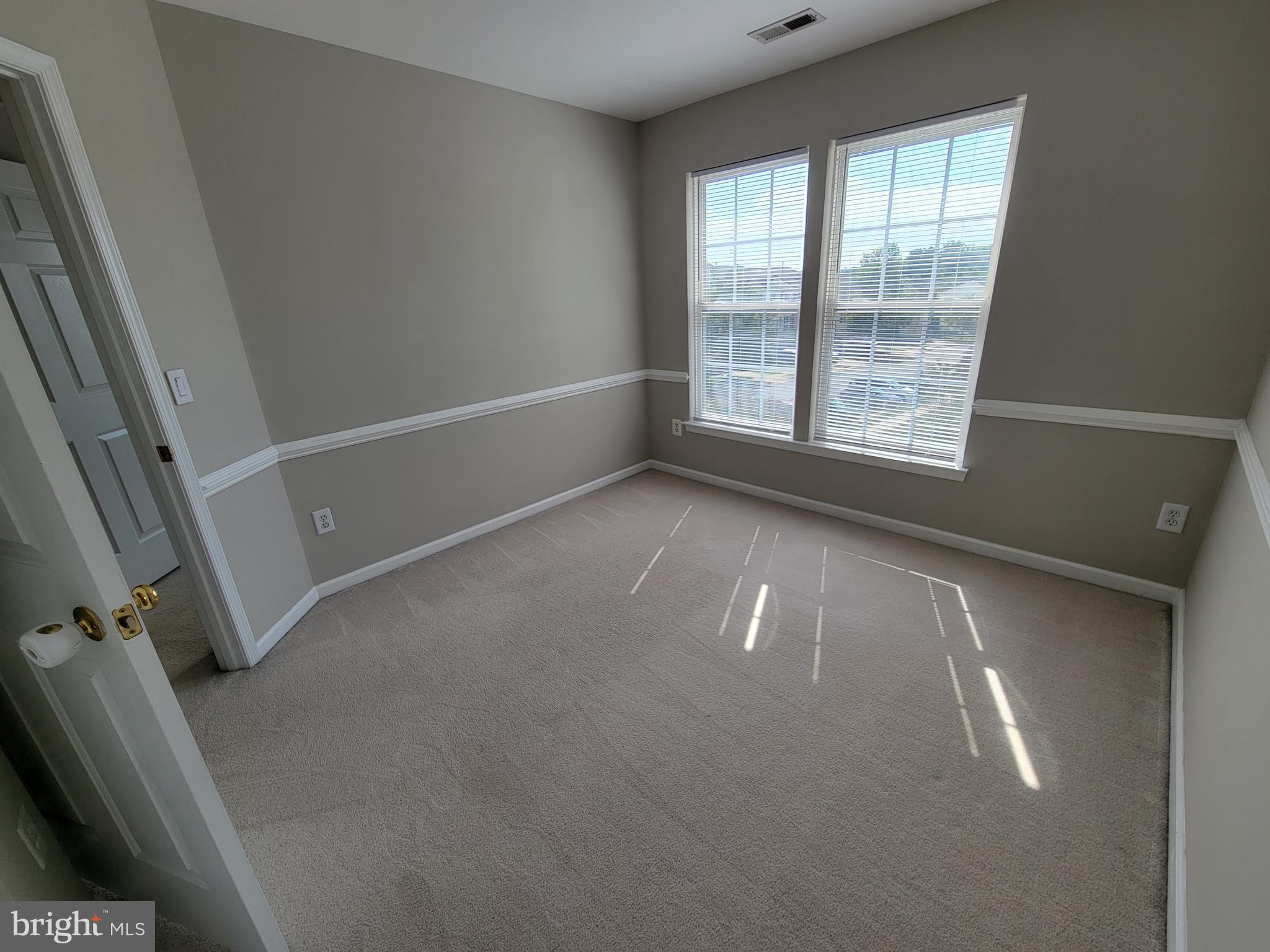 RIVERSIDE STATION - Residential Lease