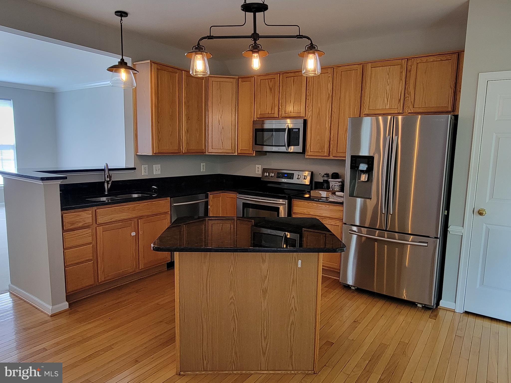 RIVERSIDE STATION - Residential Lease