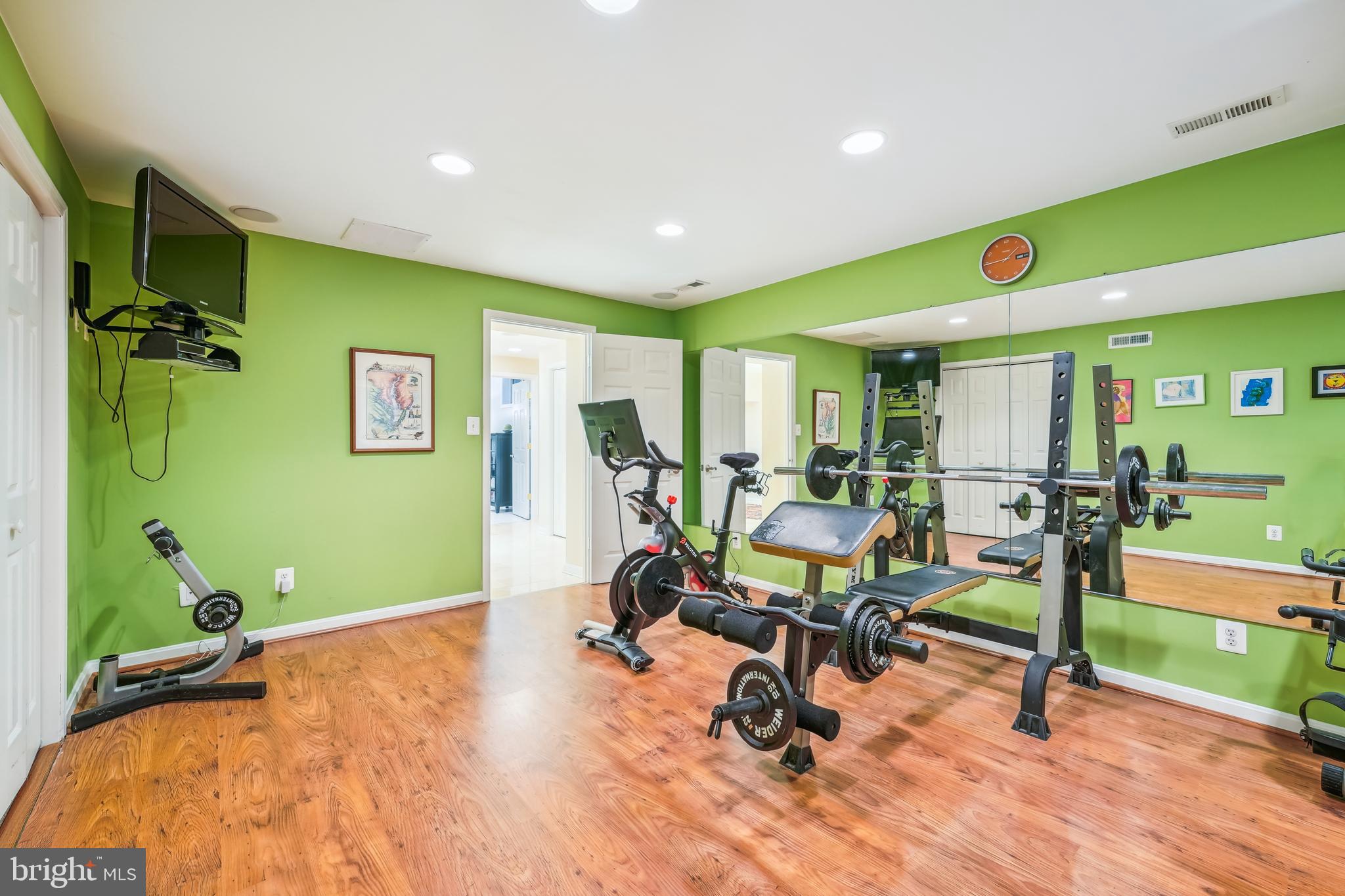 CHESTNUT HILLS - Residential