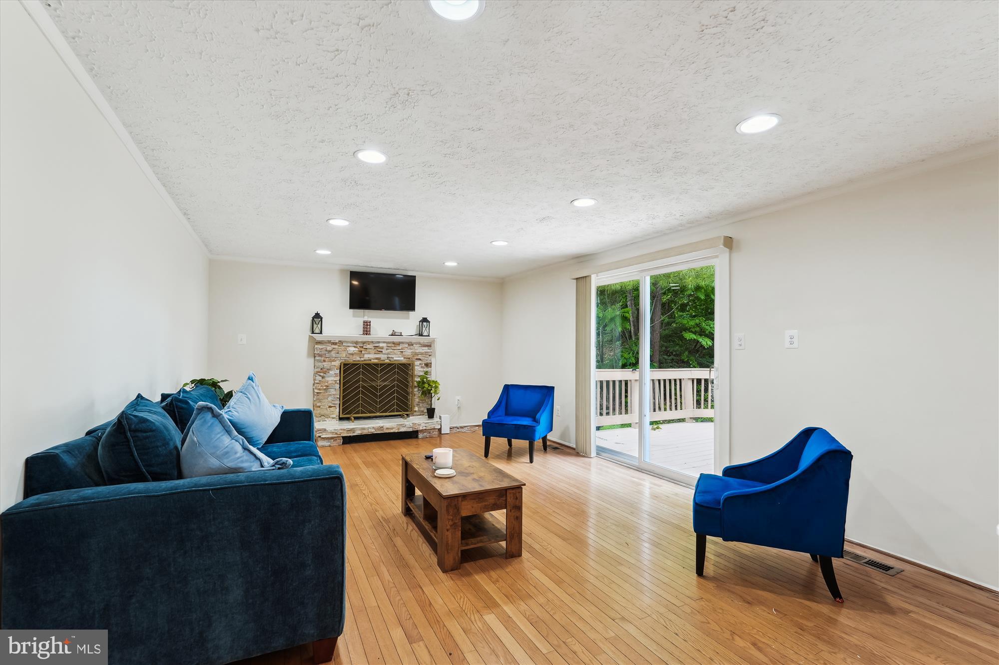 7613 TIMBERCREST DRIVE