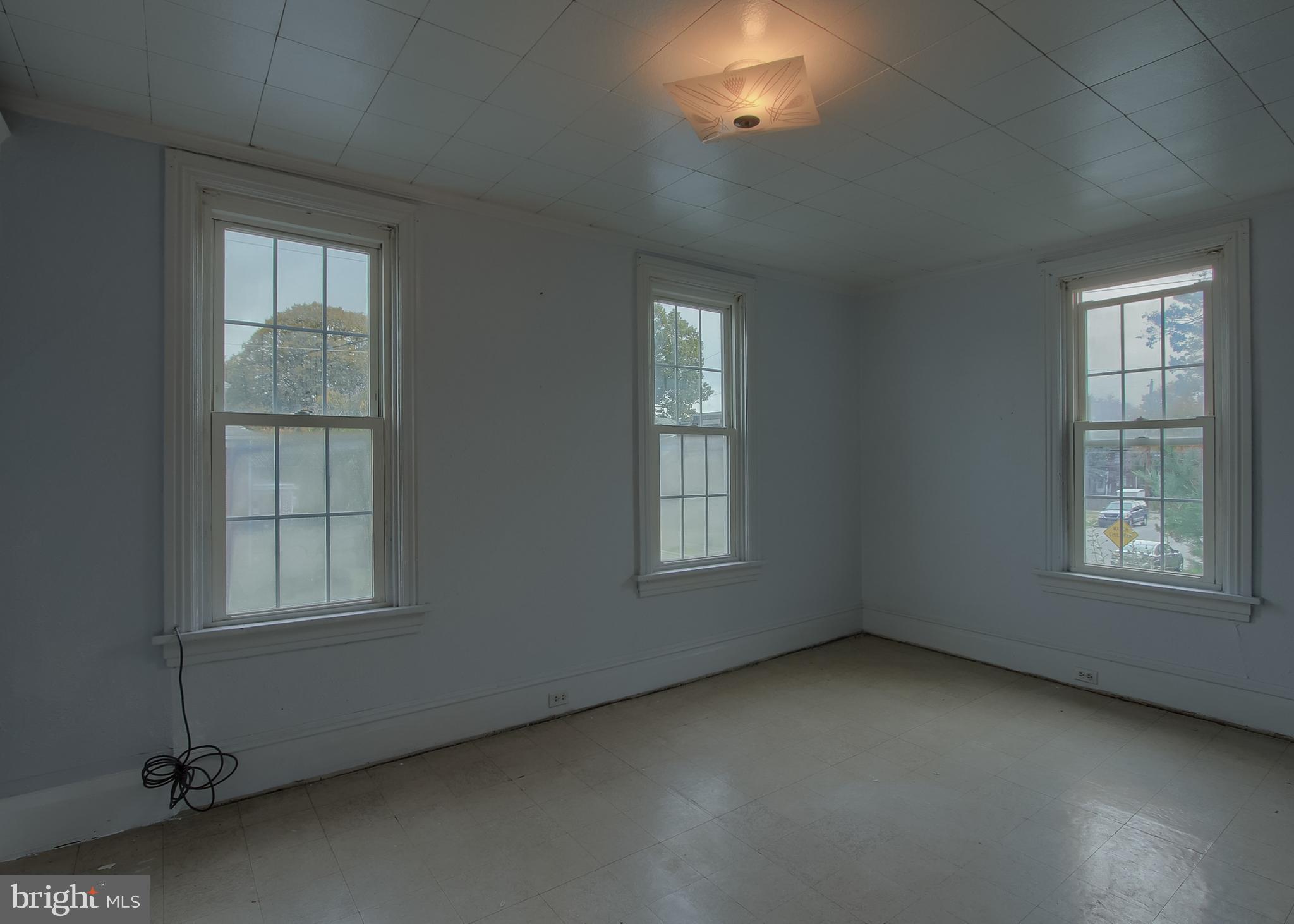 RIVERSIDE - Residential