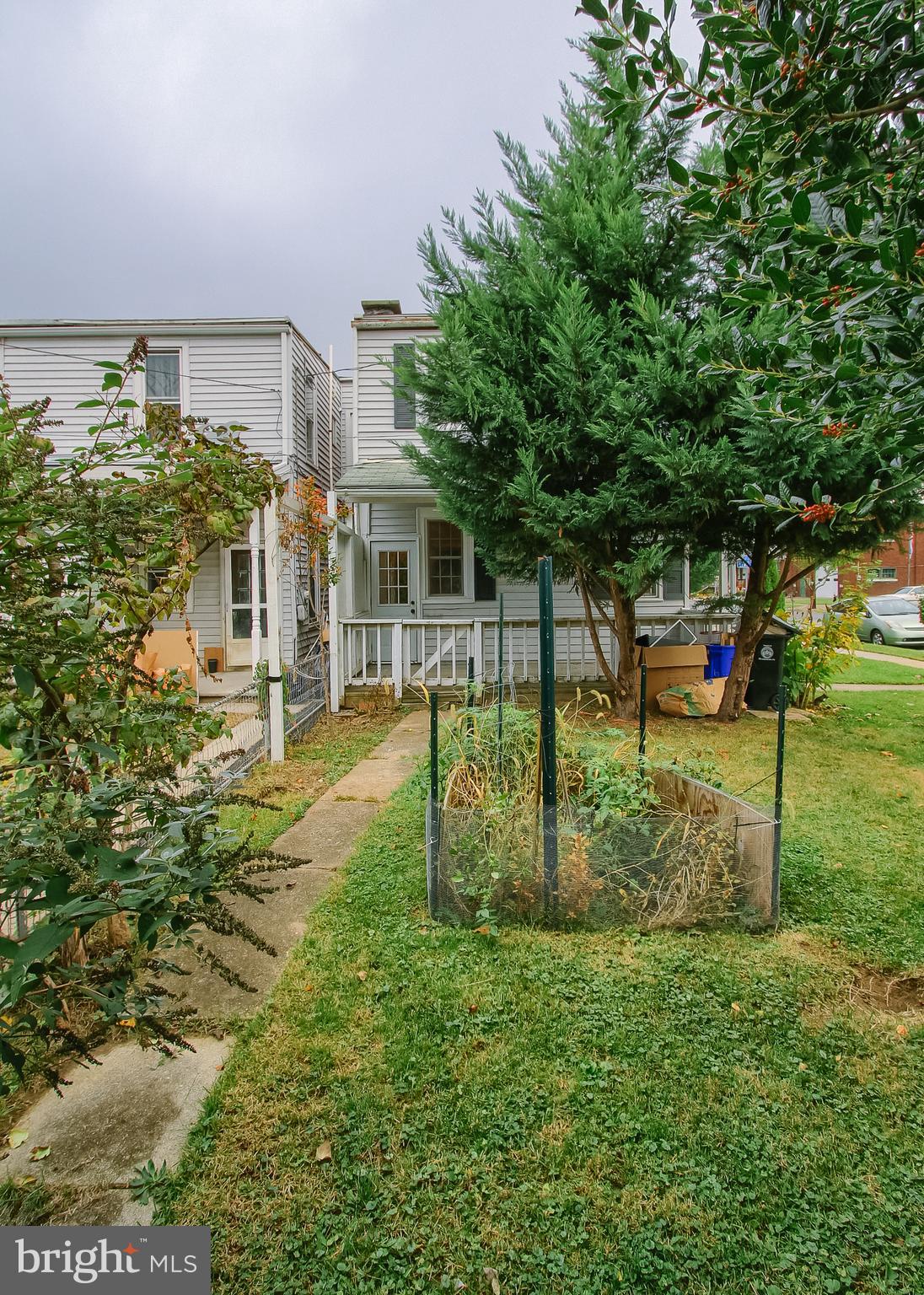 RIVERSIDE - Residential