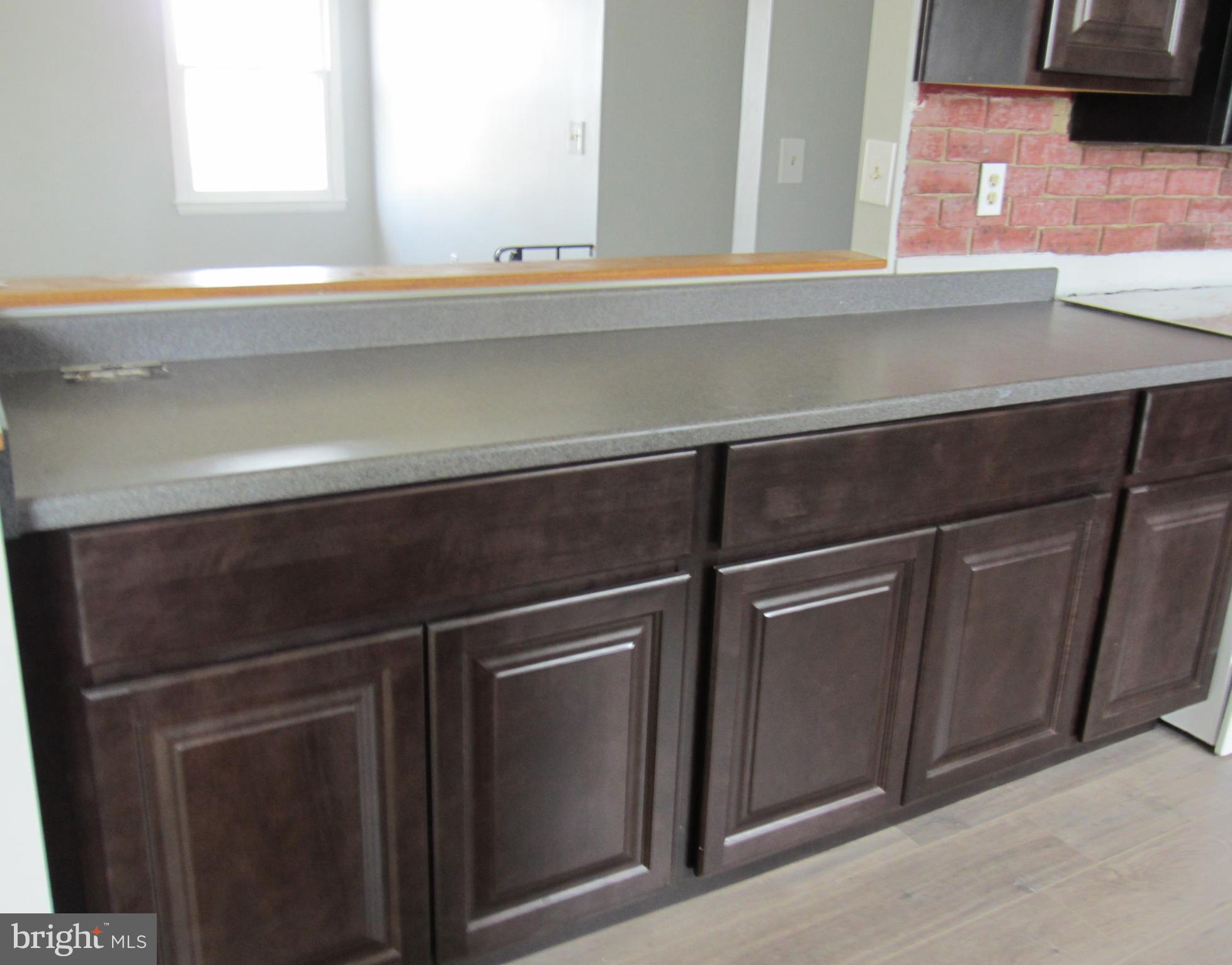 BENTONS PLEASURE - Residential Lease