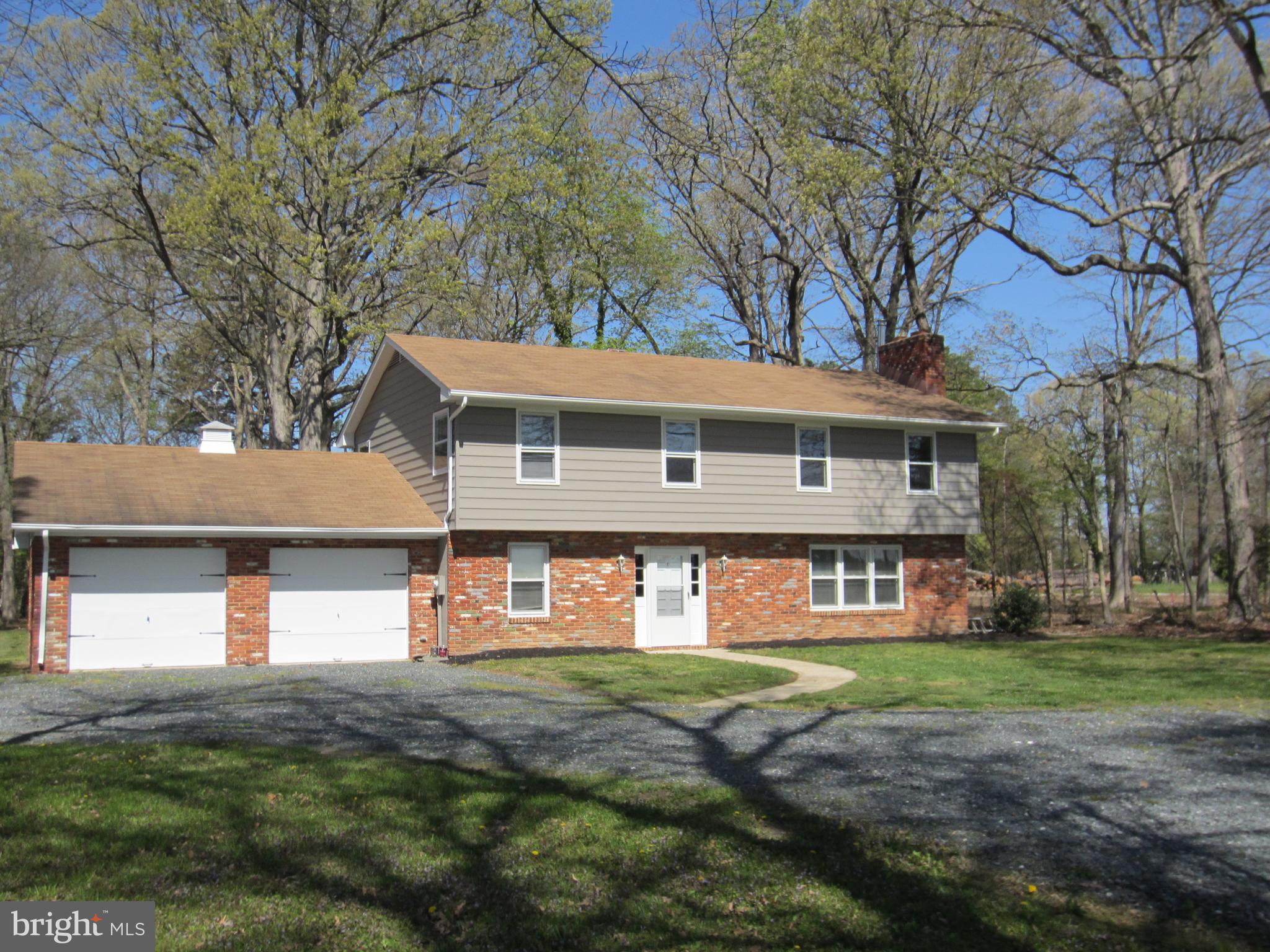 BENTONS PLEASURE - Residential Lease