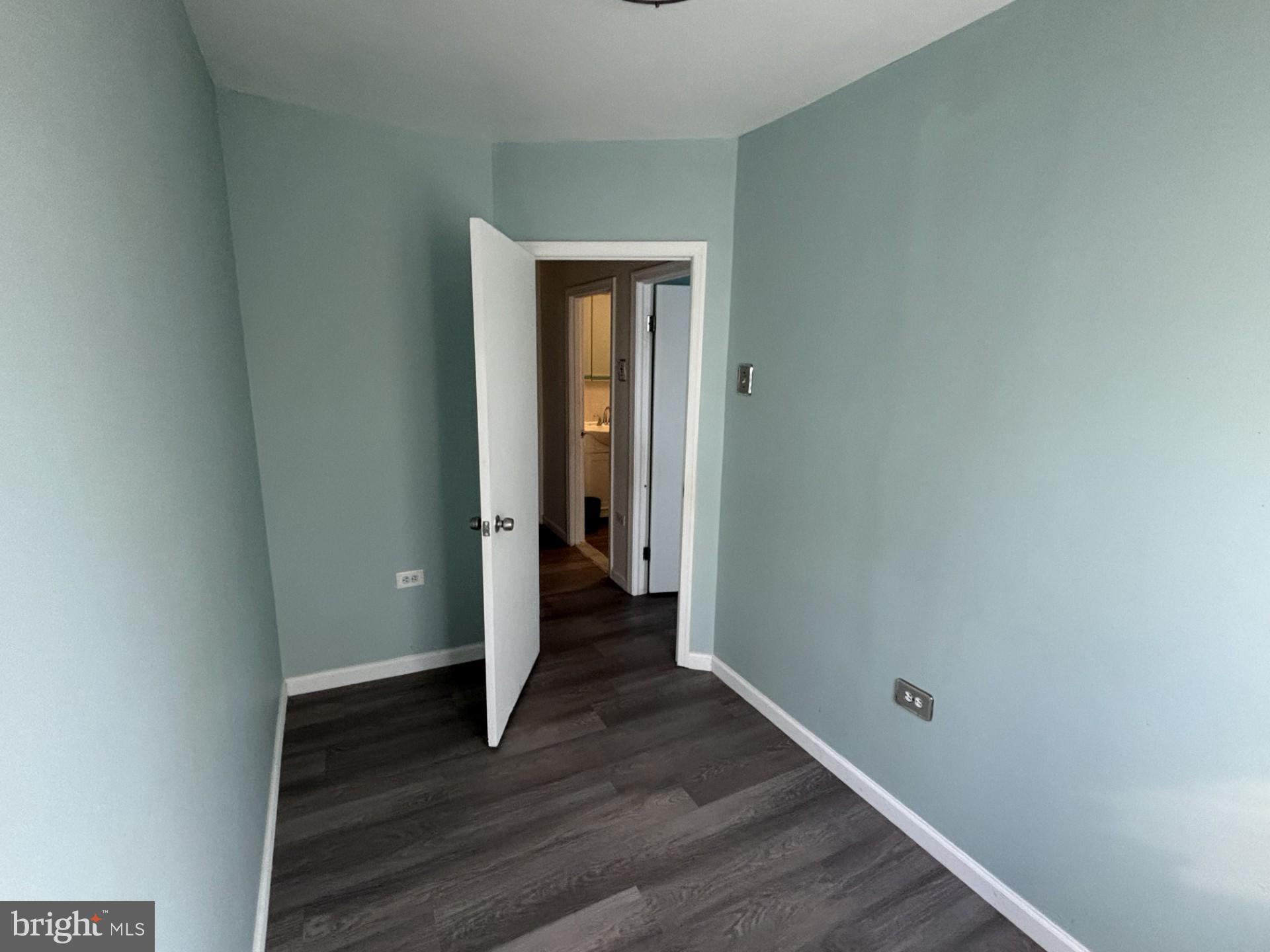 ELMWOOD PARK - Residential