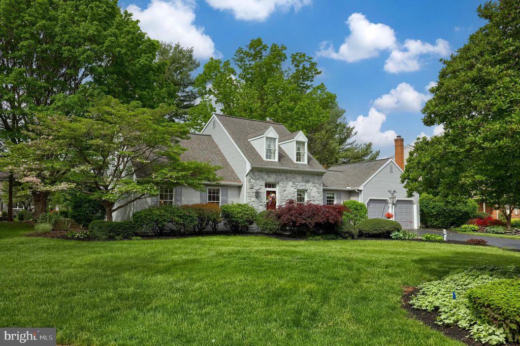 Photo of 900 Gemstone Drive, LANCASTER, PA 17601 (MLS # PALA2068554)