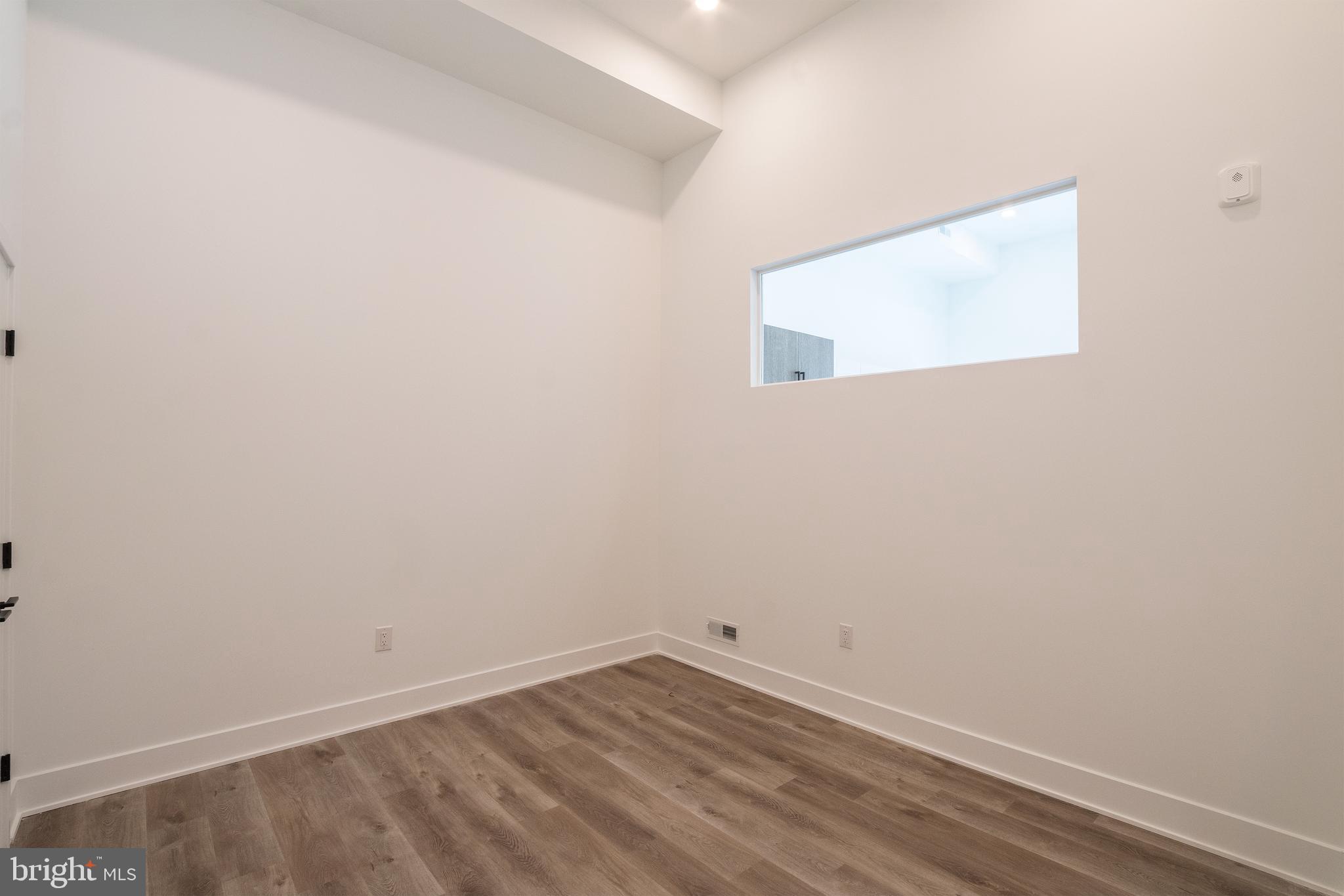 POINT BREEZE - Residential Lease