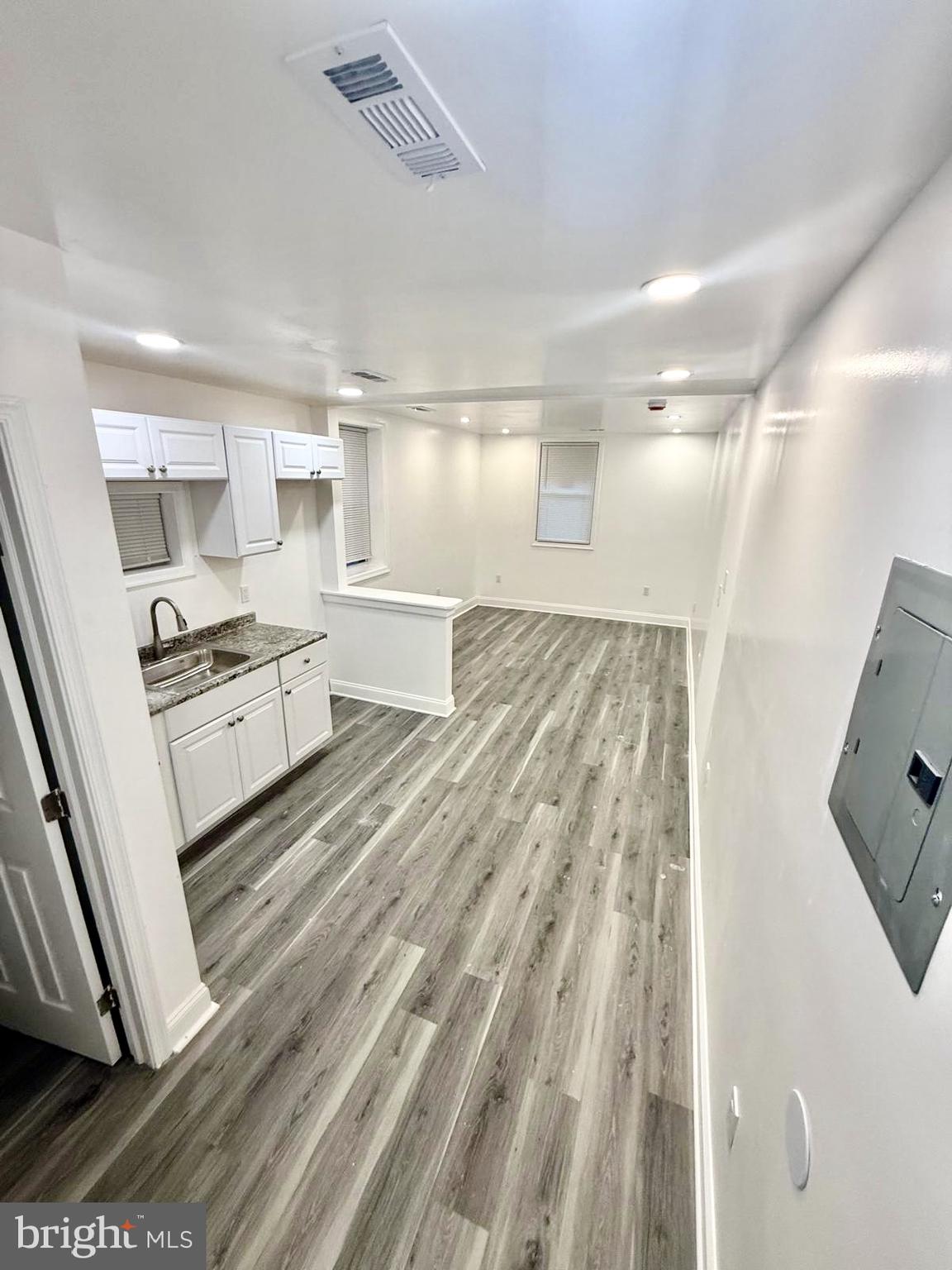 1007 BRENTWOOD AVENUE