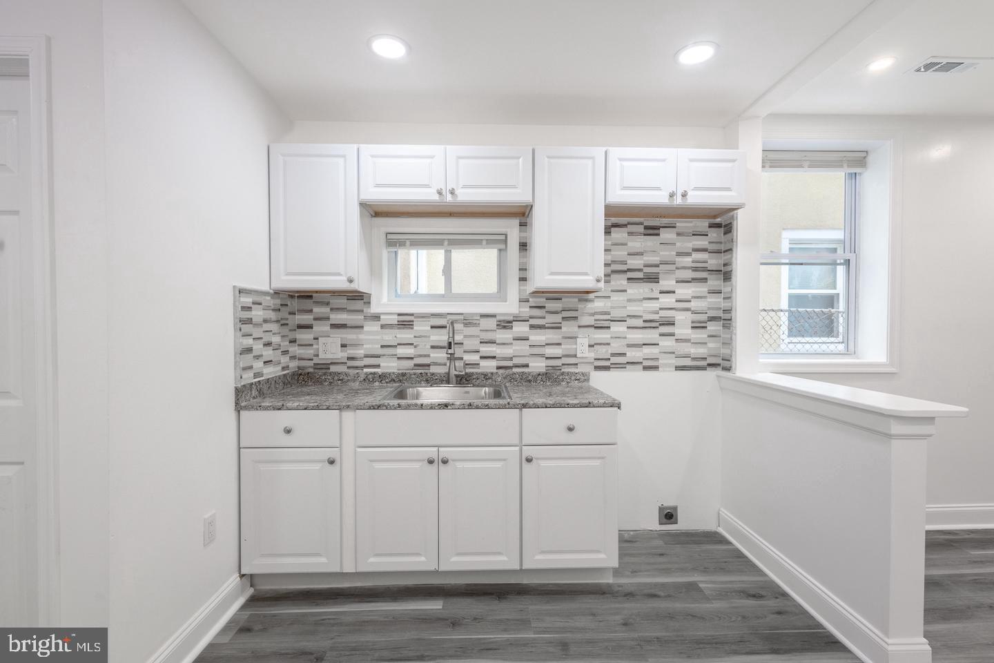 1007 BRENTWOOD AVENUE