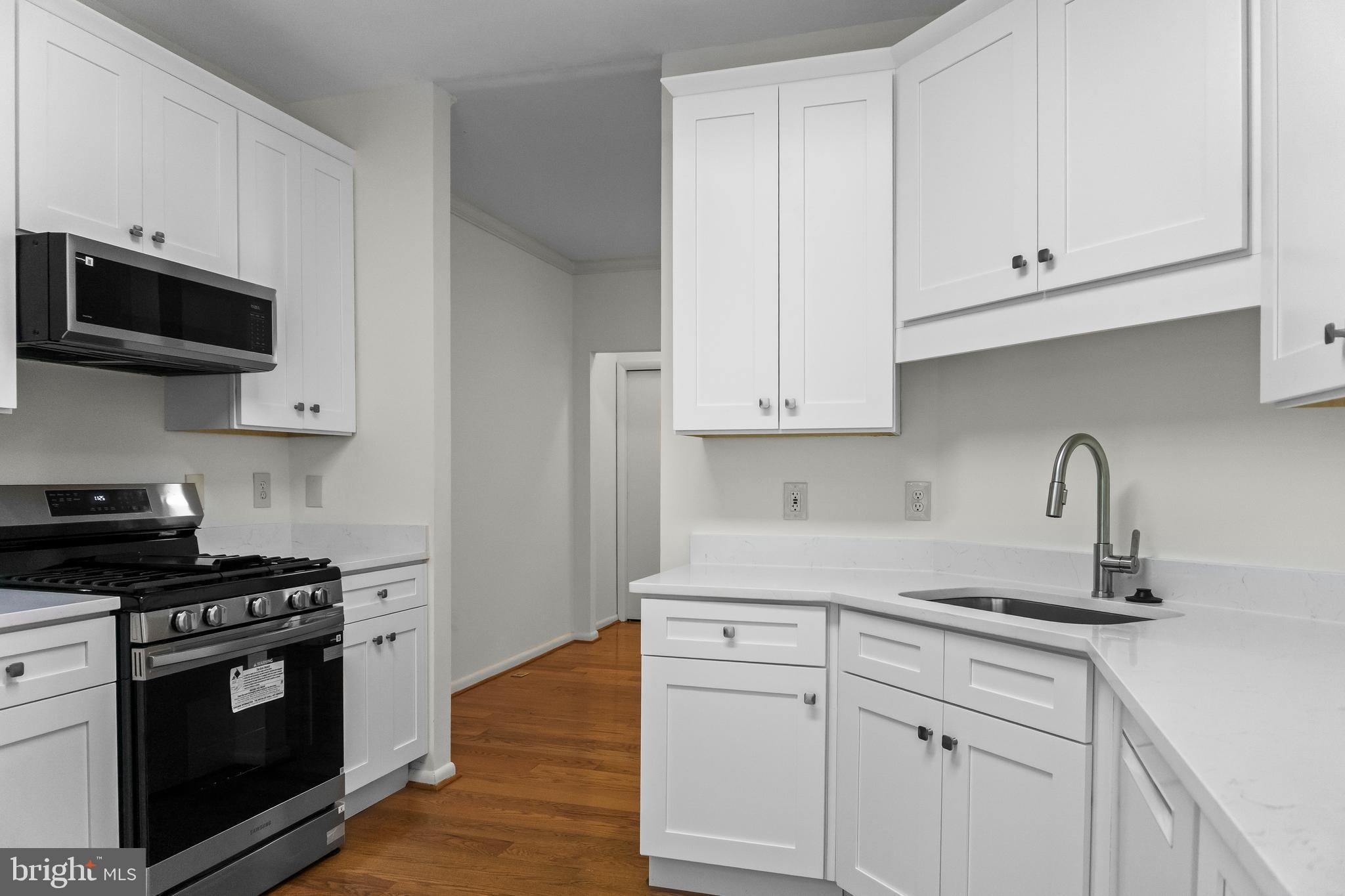 10356 ROYAL WOODS COURT