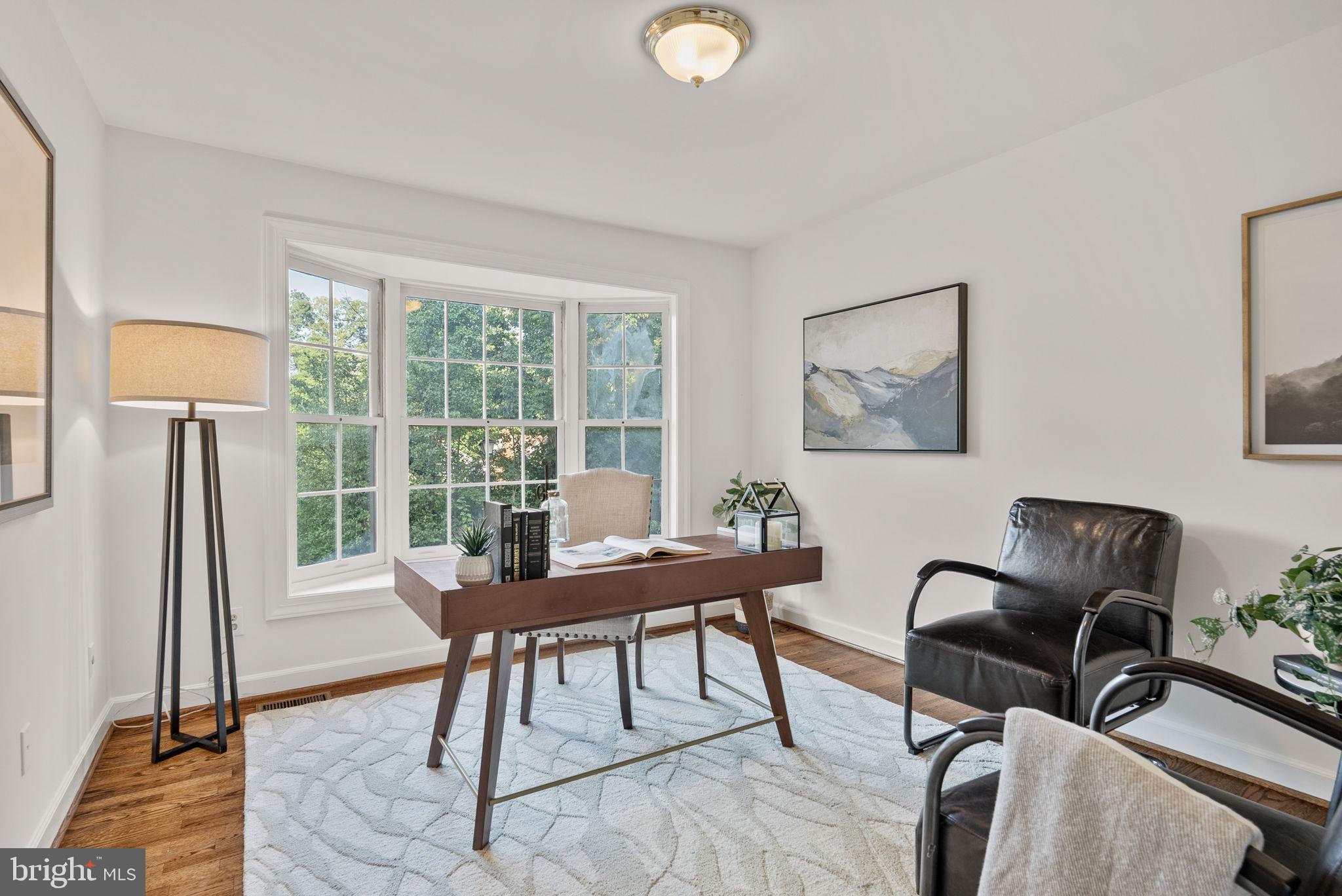 WINDSOR OAKS - Residential