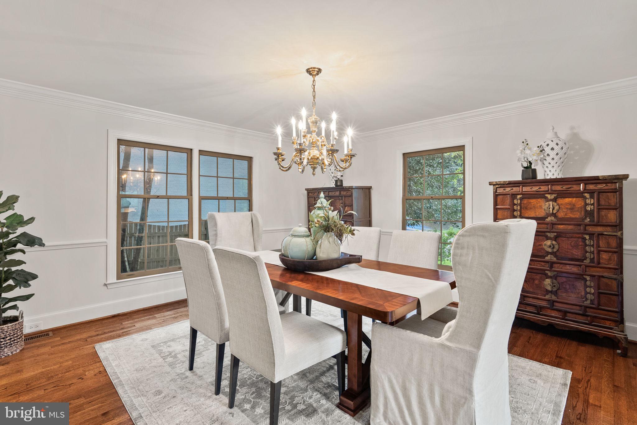 WINDSOR OAKS - Residential