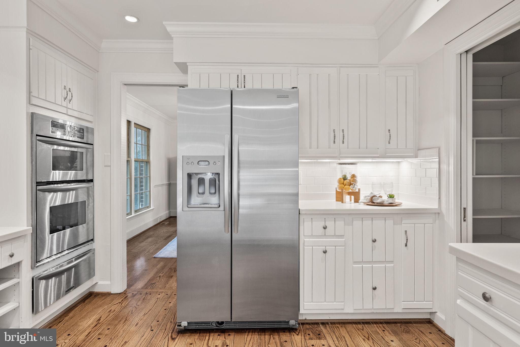 WINDSOR OAKS - Residential