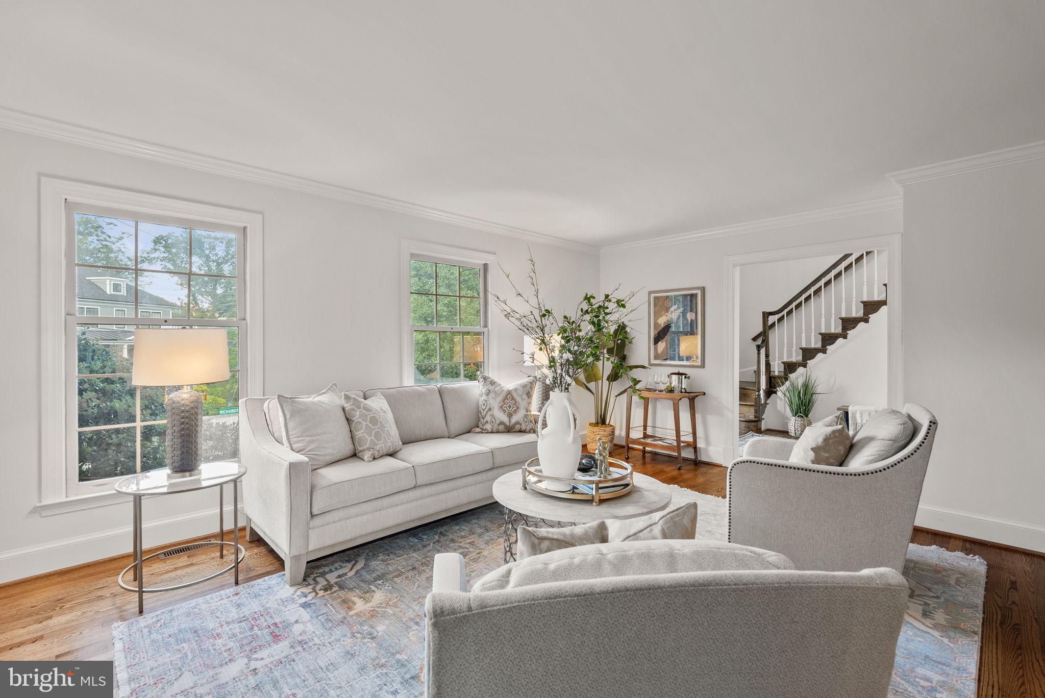 WINDSOR OAKS - Residential