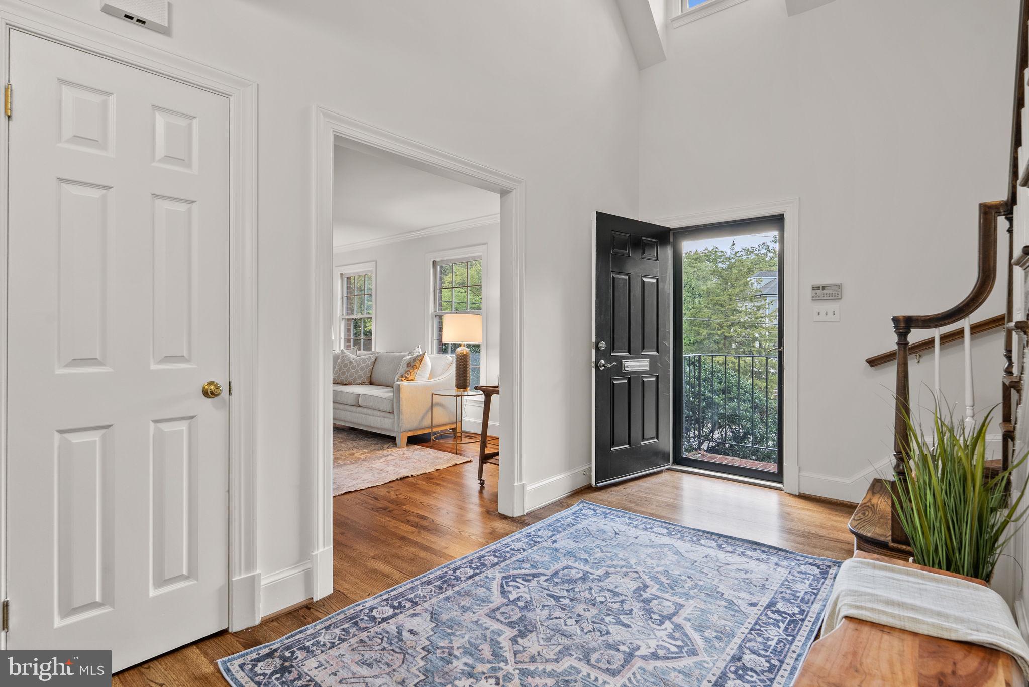 WINDSOR OAKS - Residential