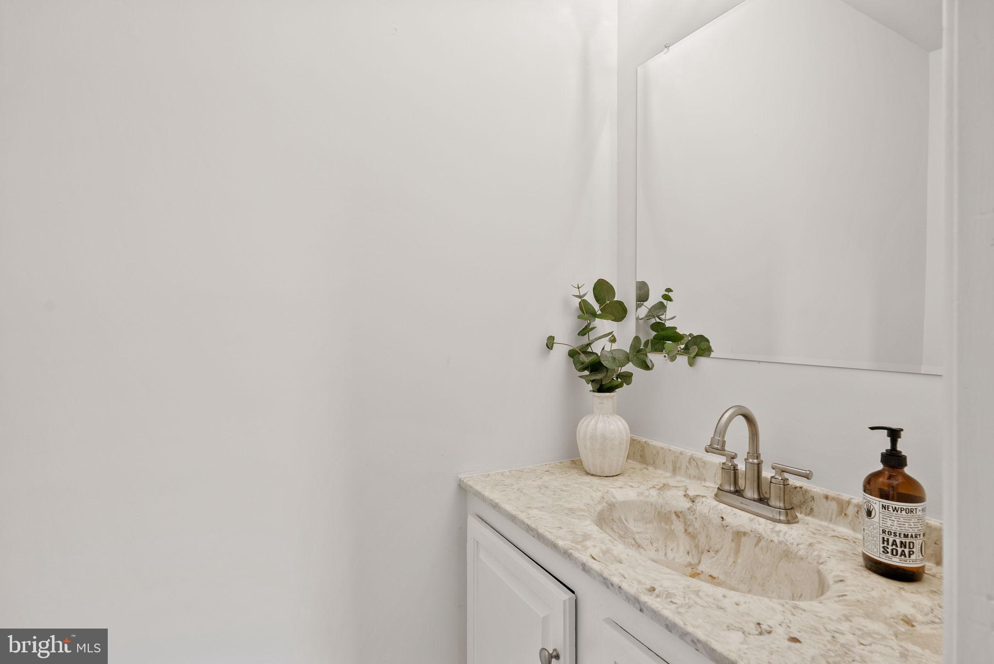 WINDSOR OAKS - Residential