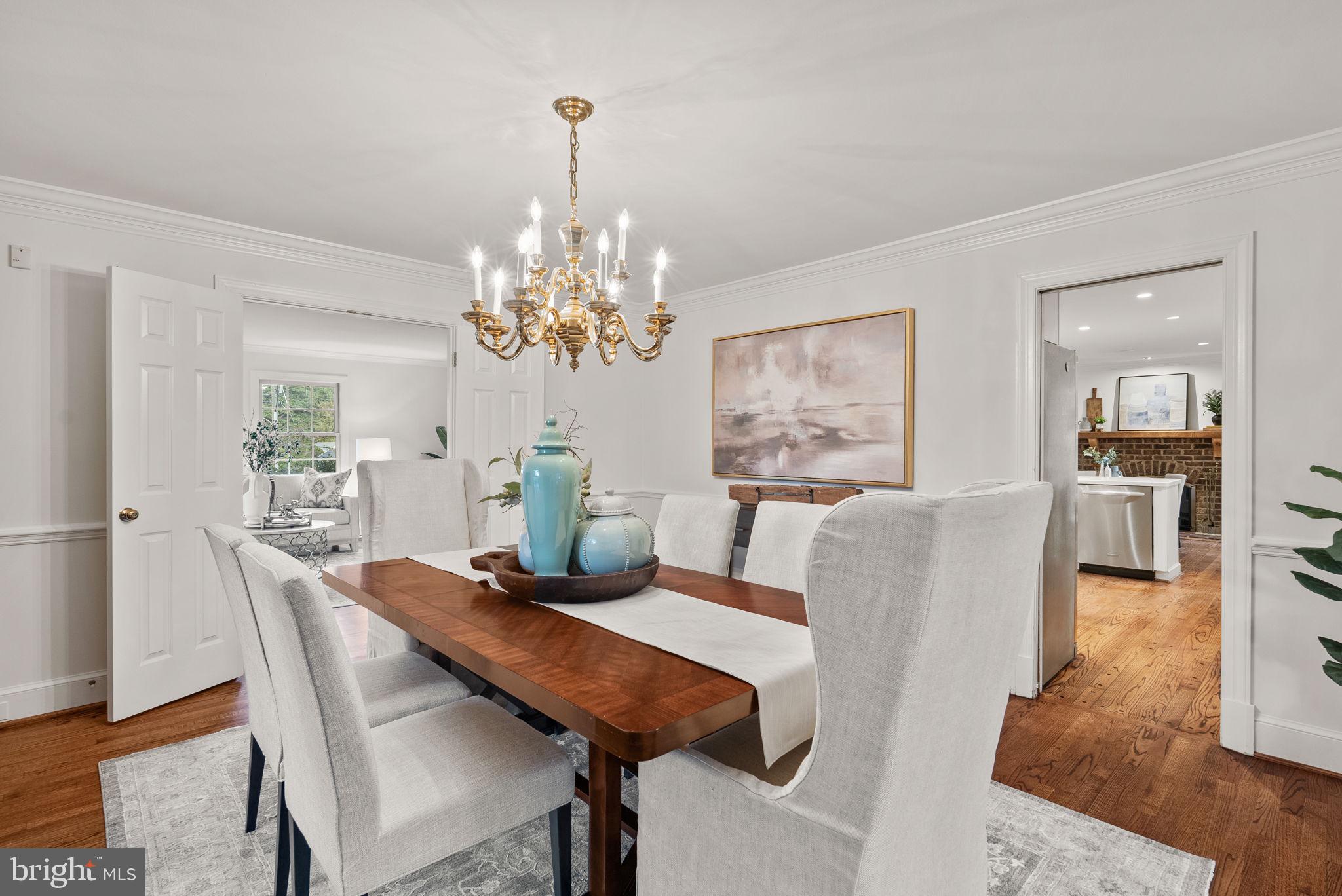 WINDSOR OAKS - Residential