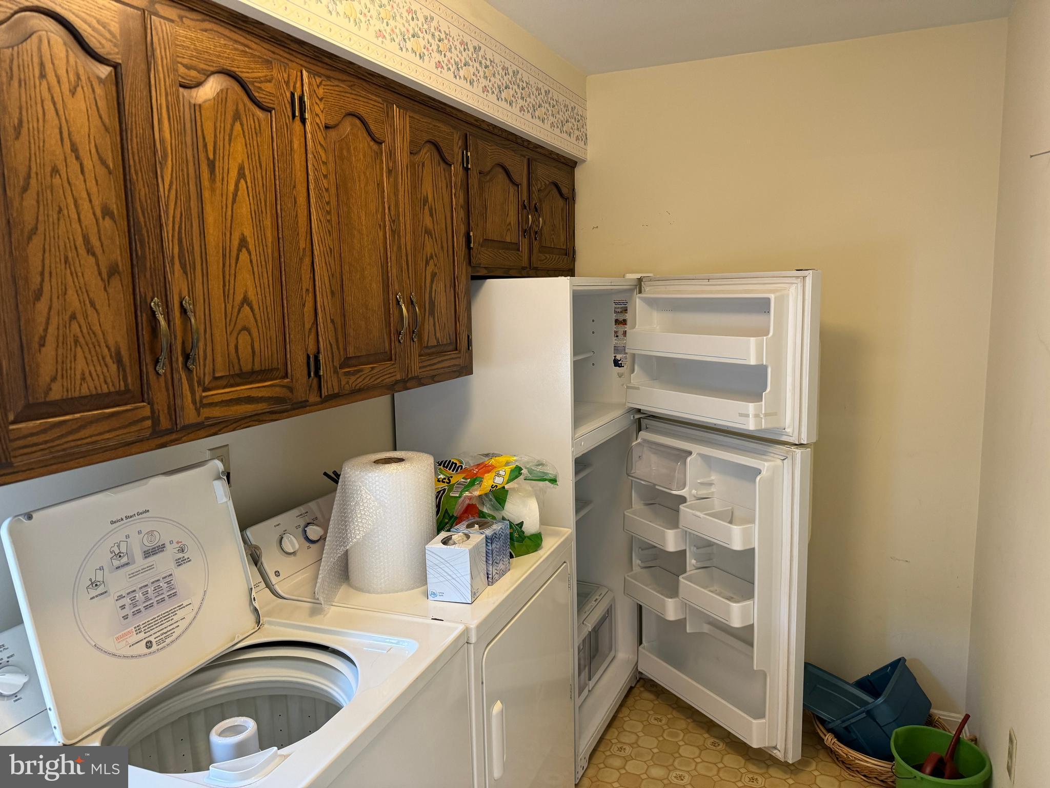 HILLANDALE - Residential